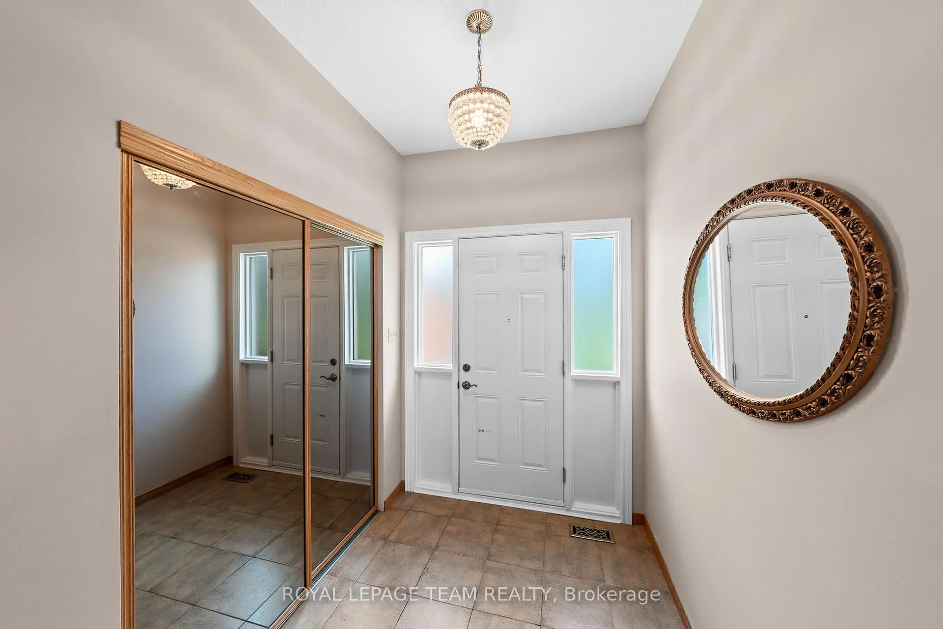 Photo 5 of 44 Steeple Hill Crescent, Ottawa, Fallowfield — HOMEH