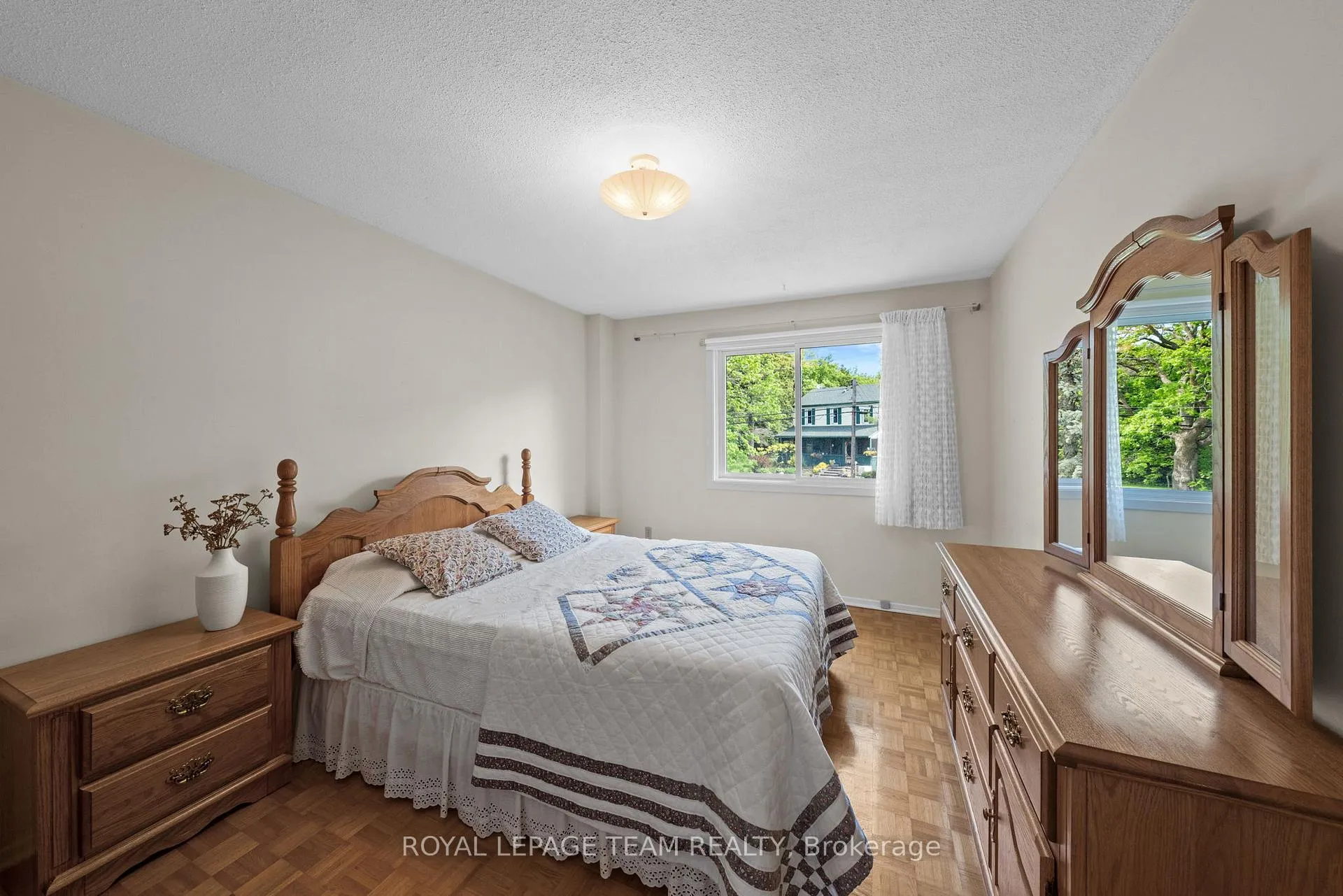 Photo 30 of 44 Steeple Hill Crescent, Ottawa, Fallowfield — HOMEH