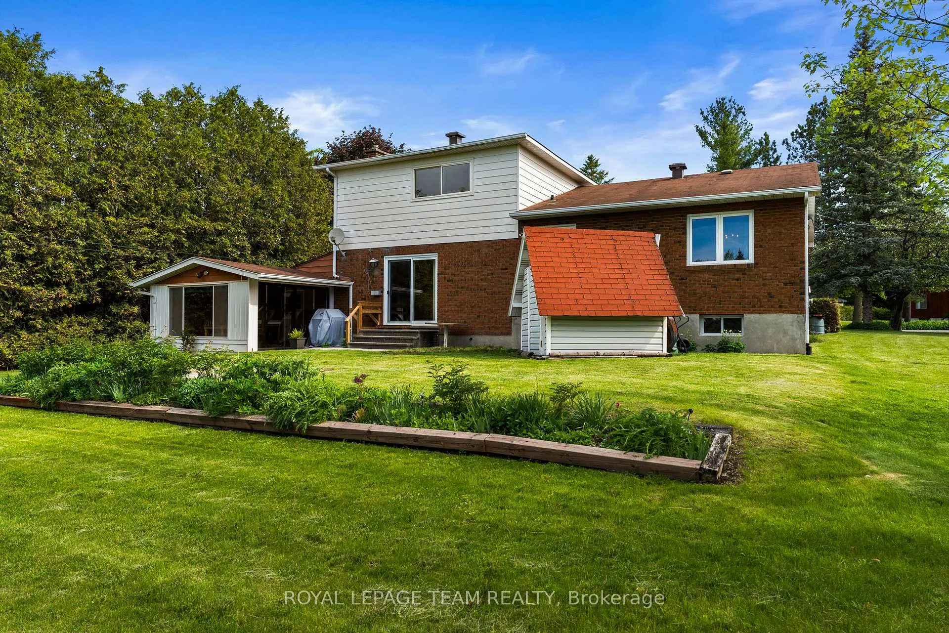 Photo 39 of 44 Steeple Hill Crescent, Ottawa, Fallowfield — HOMEH