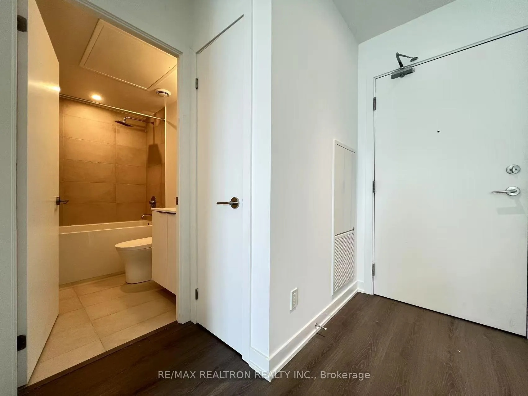 Photo 13 of Unit 3202, 8 Wellesley Street W, Toronto, Bay Street Corridor — HOMEH