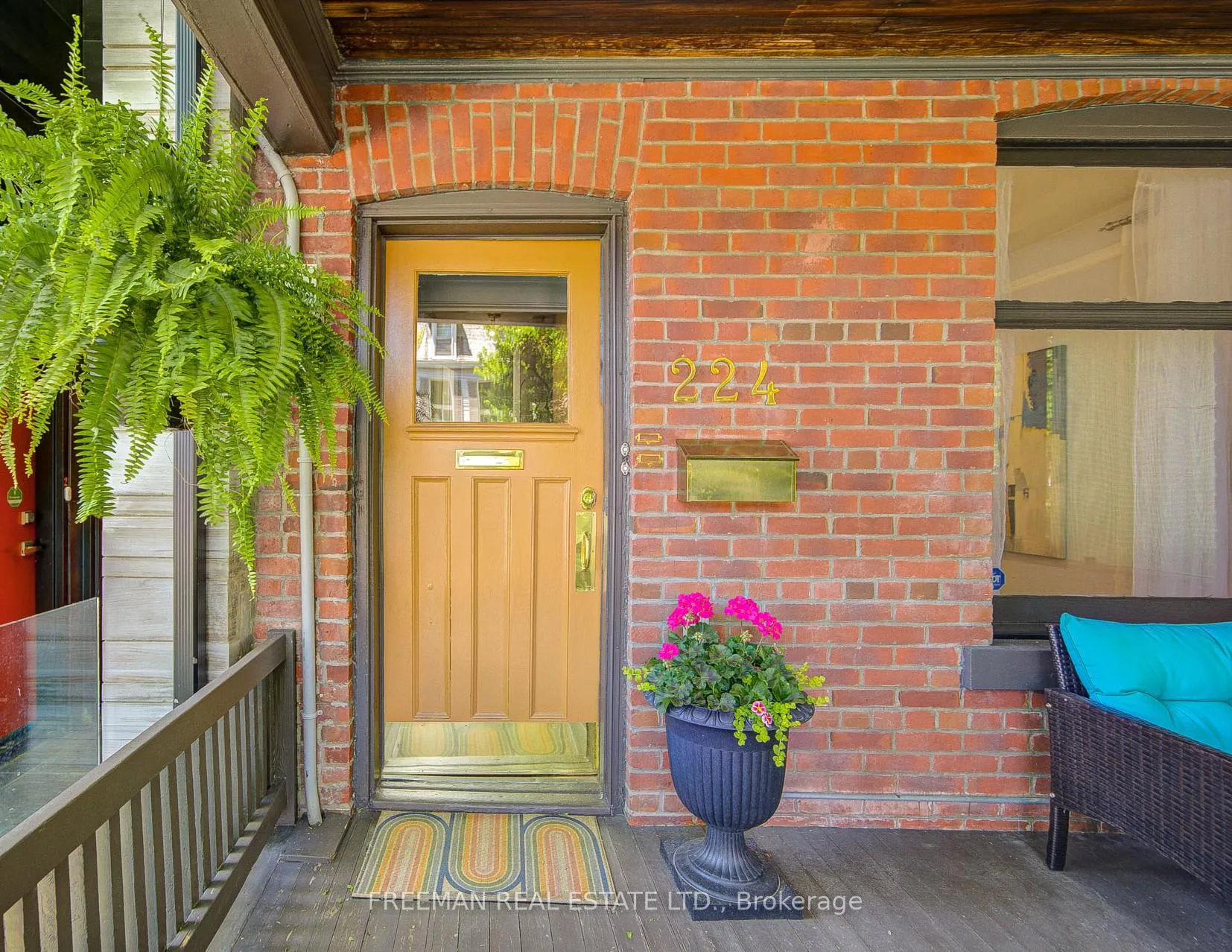 Photo 2 of 224 Lippincott Street, Toronto, University — HOMEH
