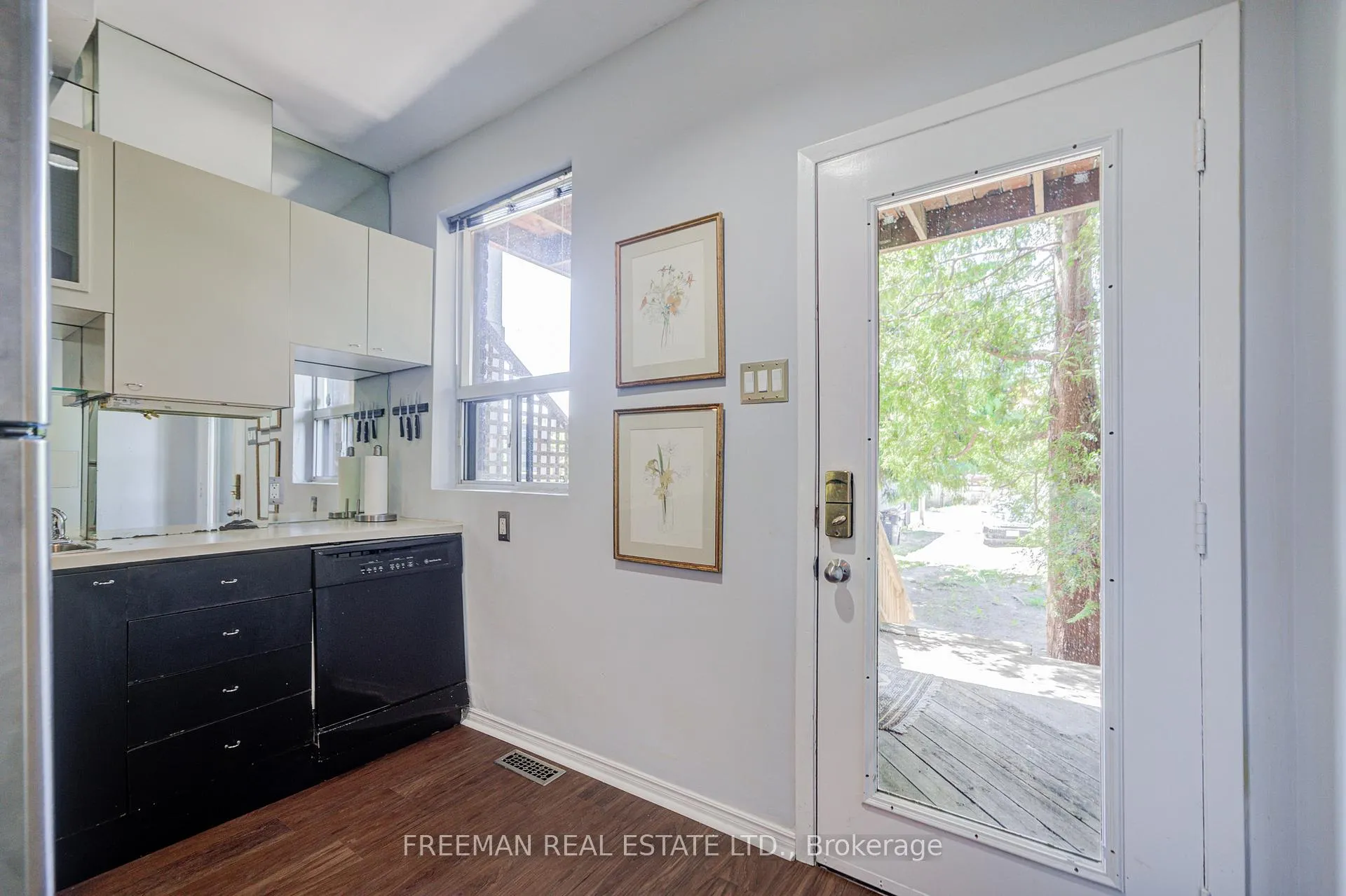 Photo 11 of 224 Lippincott Street, Toronto, University — HOMEH