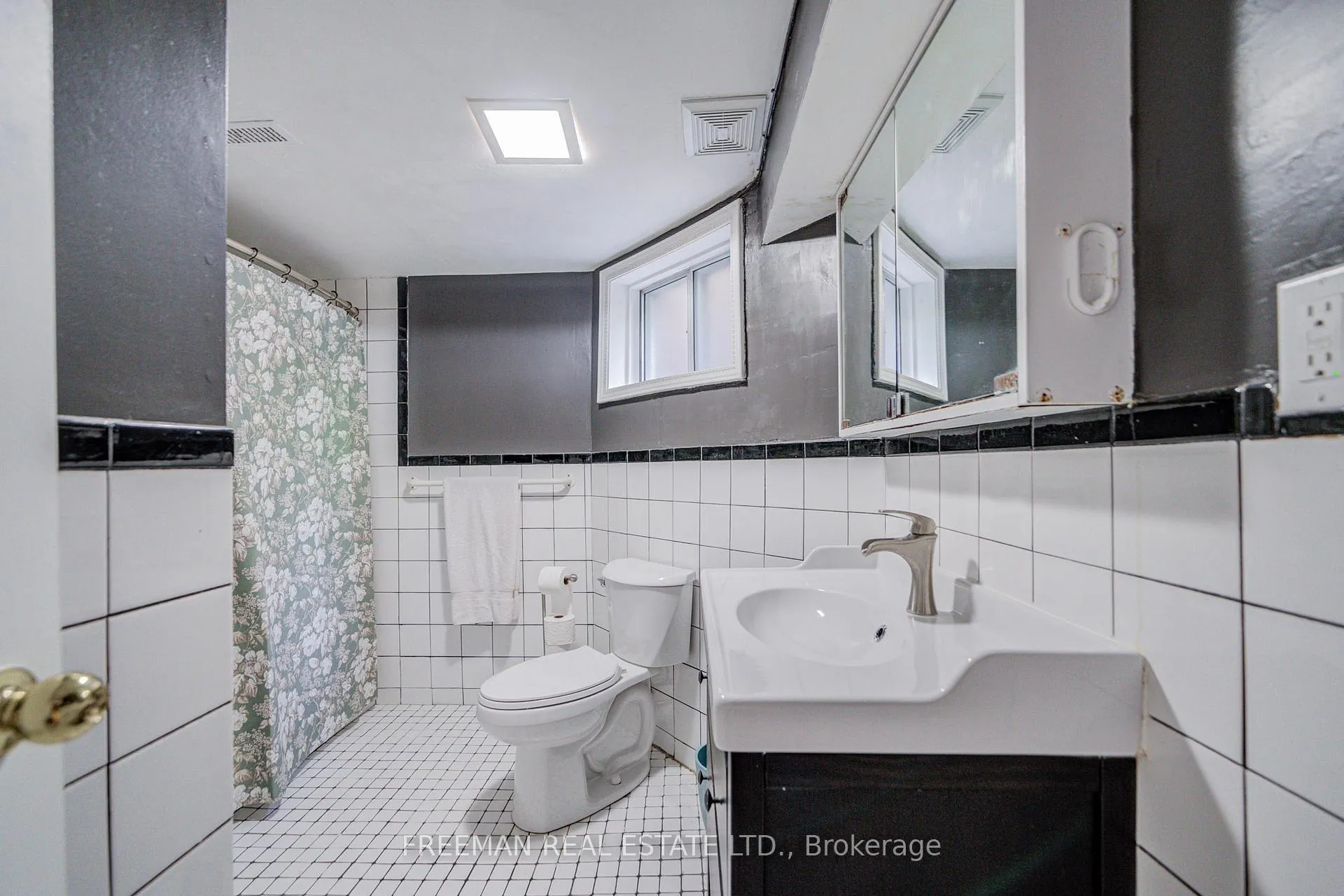 Photo 31 of 224 Lippincott Street, Toronto, University — HOMEH