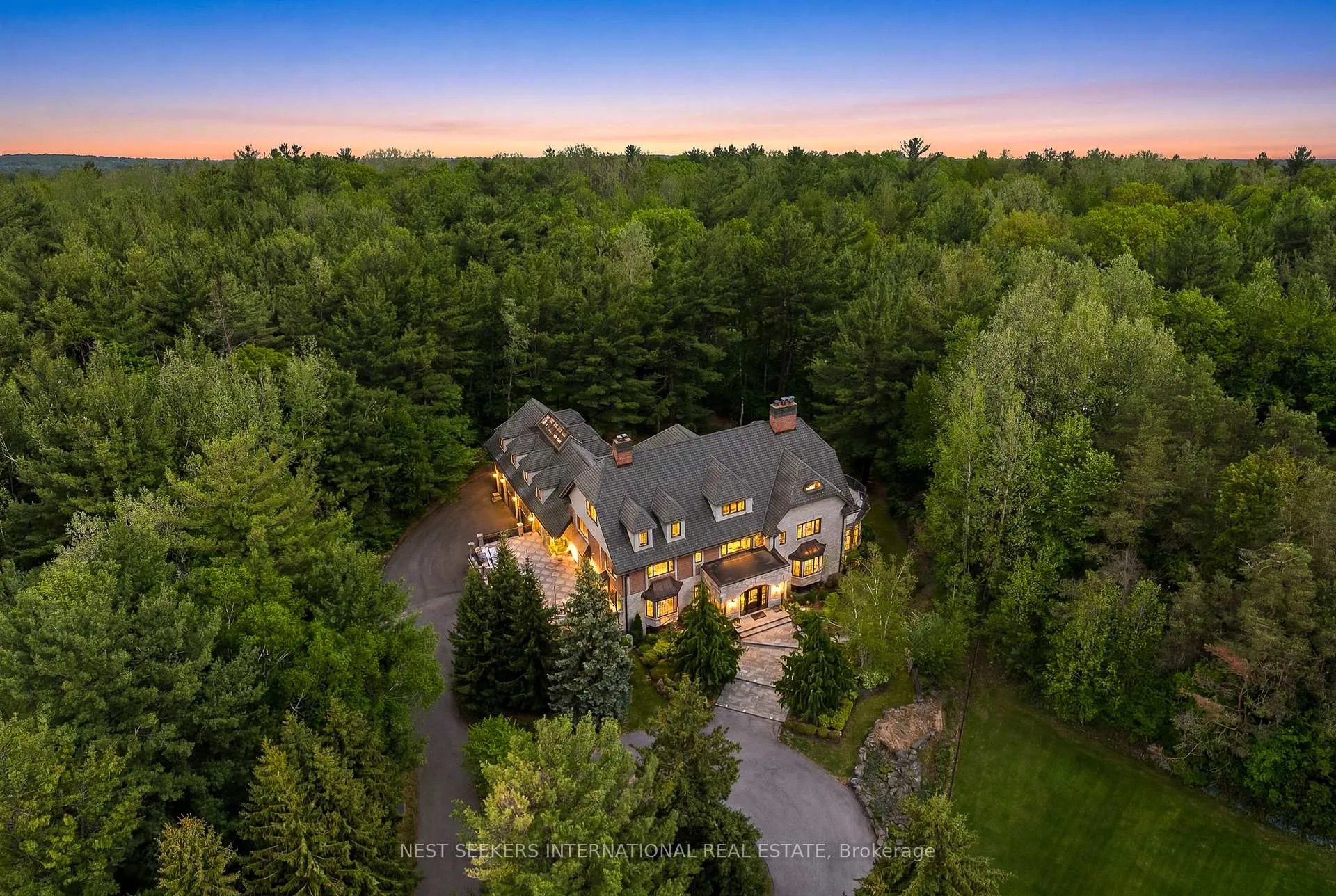 Photo of 35 Kingswood Drive