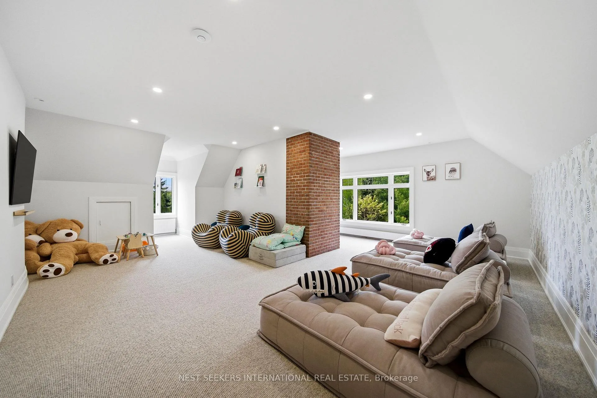 Photo 42 of 35 Kingswood Drive, King, Rural King — HOMEH