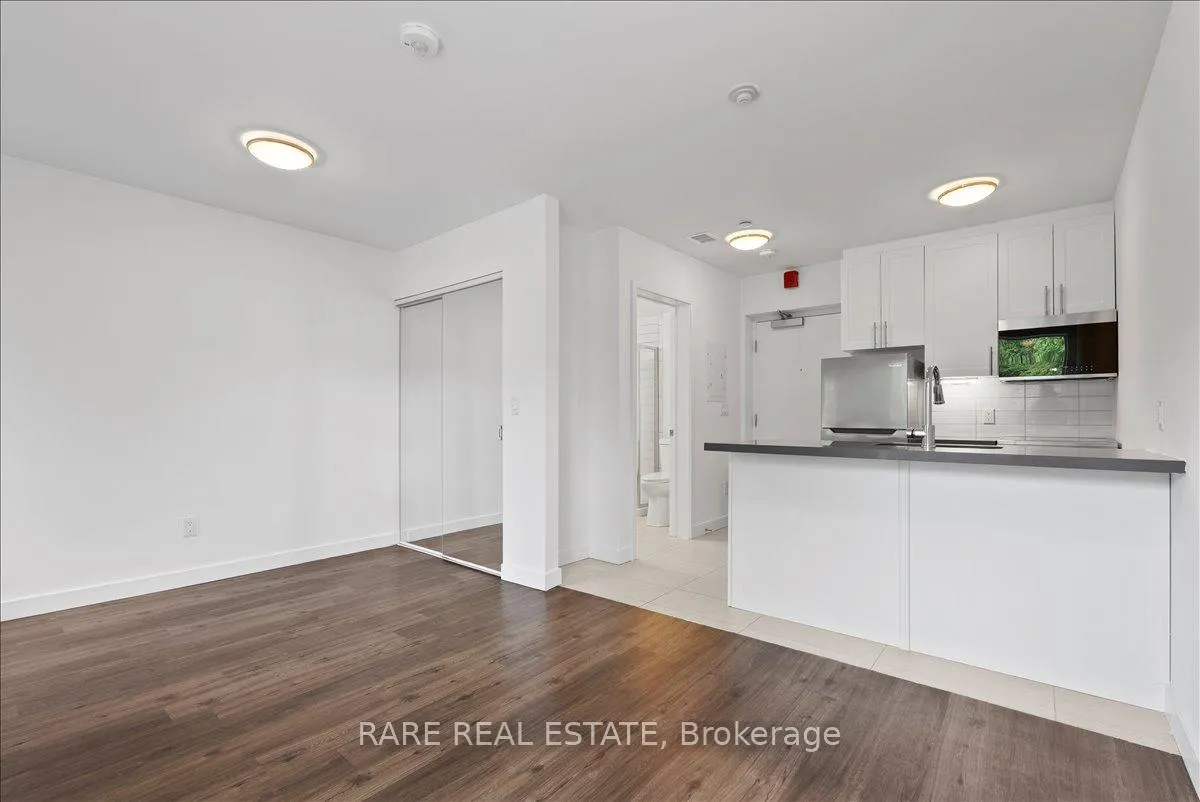 Photo 1 of Unit 106, 10 Garfella Drive, Etobicoke, West Humber-Clairville — HOMEH