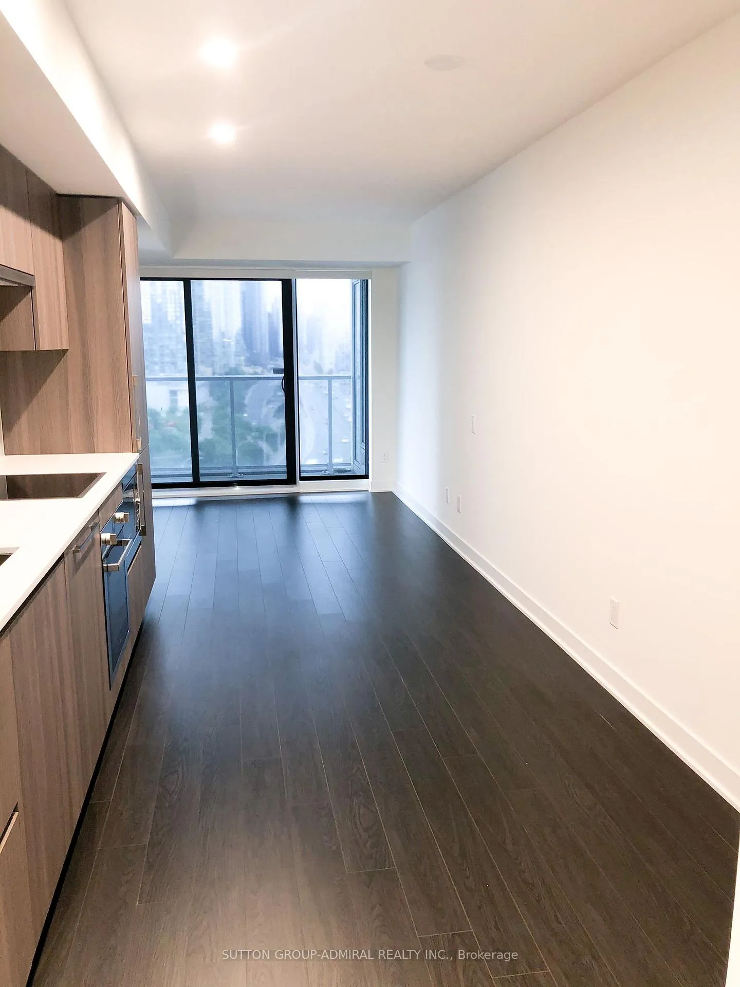Photo 2 of Unit 1606, 19 Bathurst Street, Toronto, Waterfront Communities — HOMEH