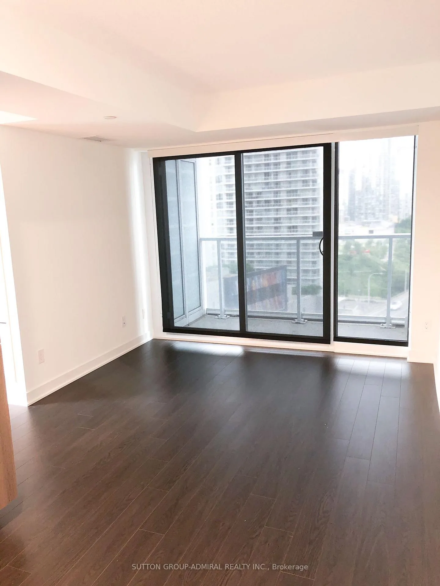 Photo 3 of Unit 1606, 19 Bathurst Street, Toronto, Waterfront Communities — HOMEH