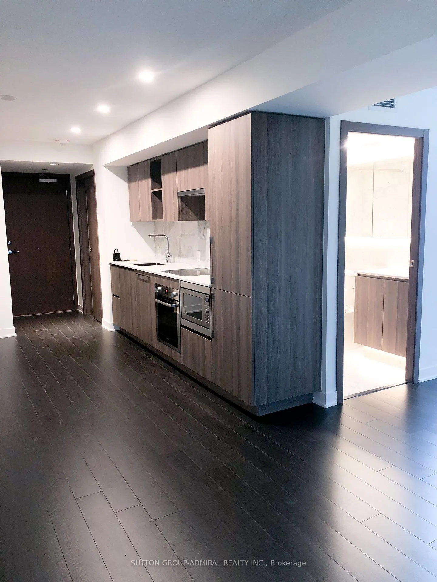 Photo 5 of Unit 1606, 19 Bathurst Street, Toronto, Waterfront Communities — HOMEH
