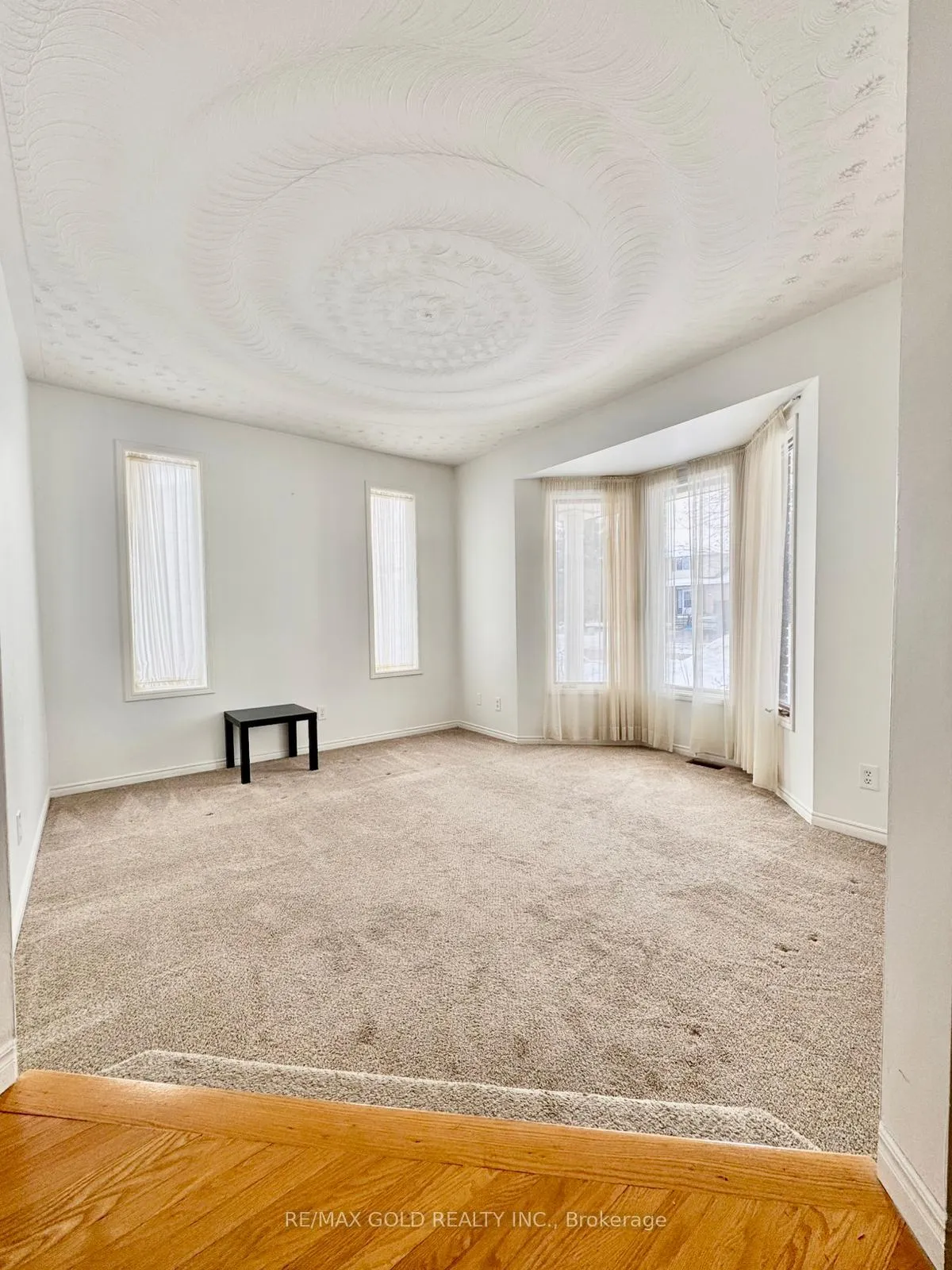 Photo 4 of 140 Dinison Crescent, Kitchener — HOMEH