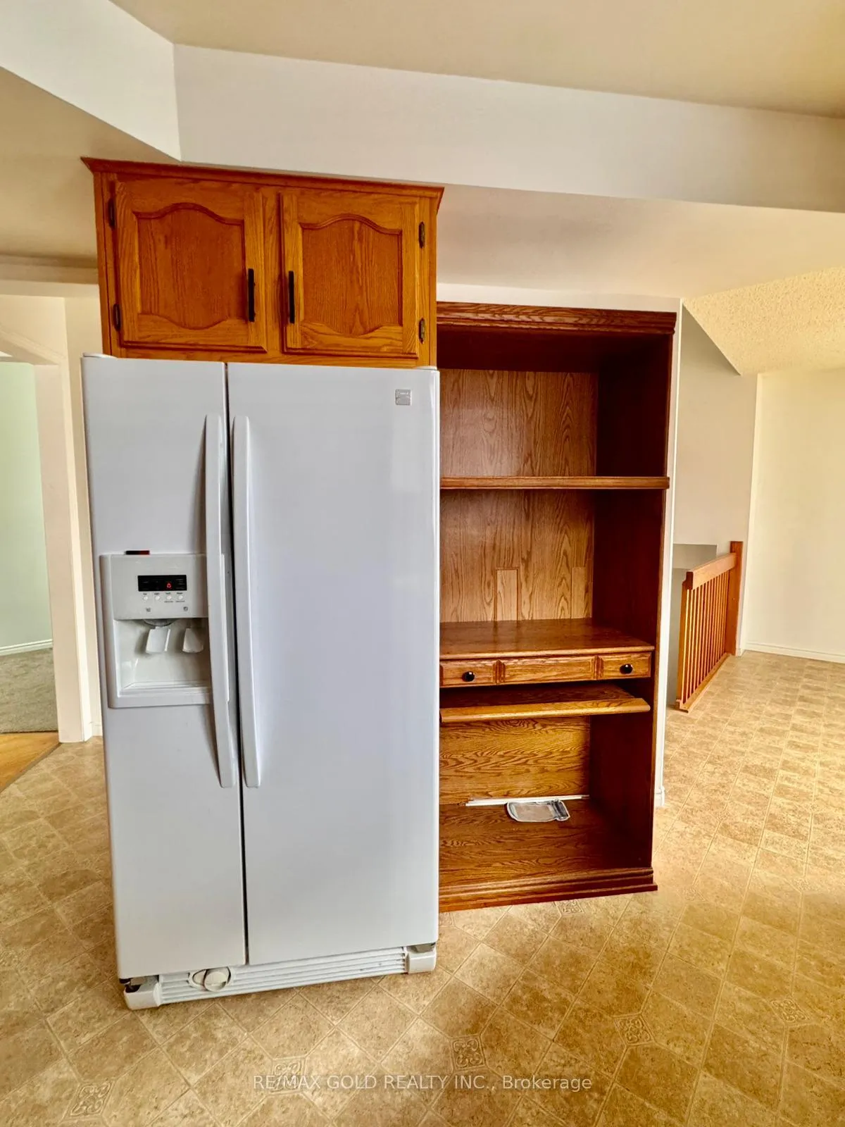 Photo 8 of 140 Dinison Crescent, Kitchener — HOMEH
