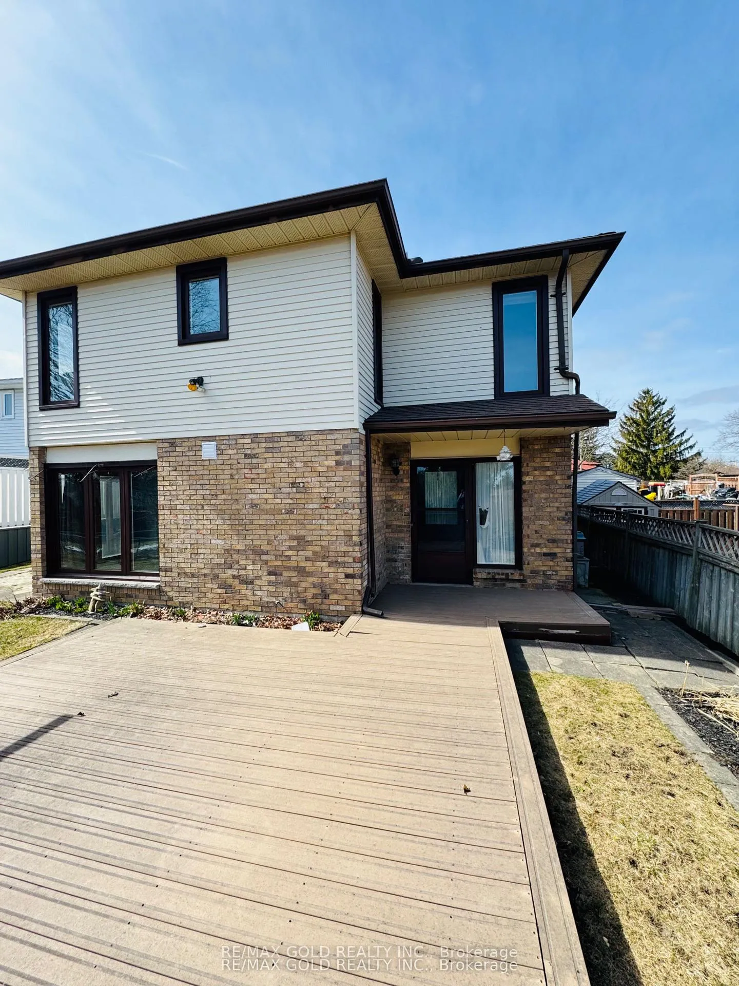 Photo 20 of 140 Dinison Crescent, Kitchener — HOMEH