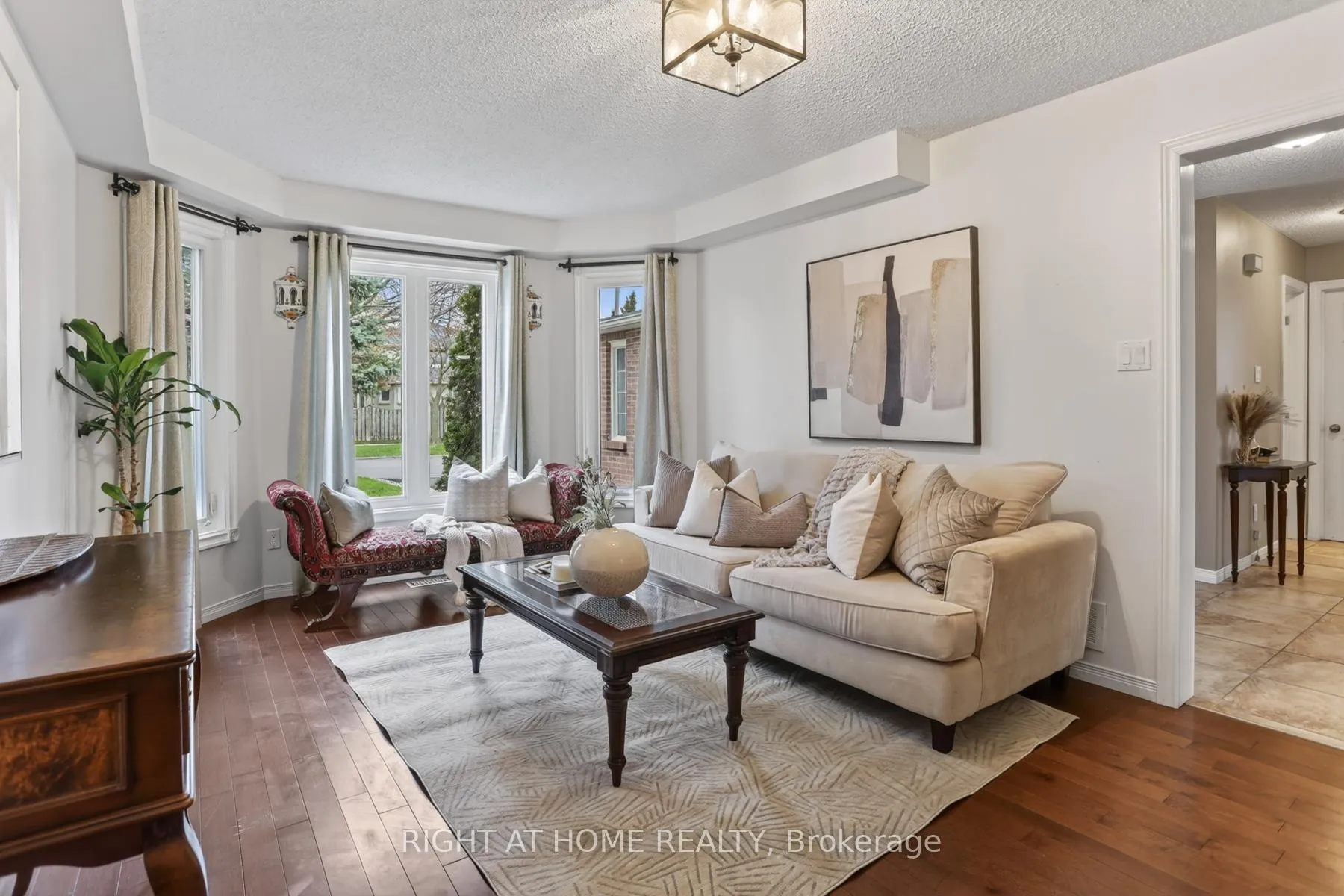 Photo 7 of 928 Snowbird Street, Oshawa, Northglen — HOMEH