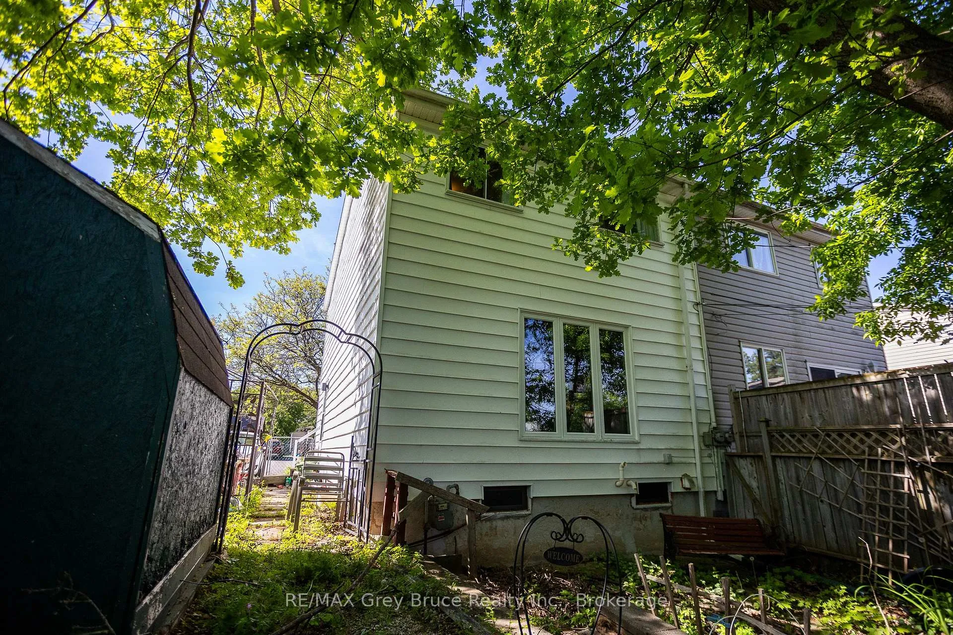 Photo 15 of 1068 11th Street E, Owen Sound — HOMEH