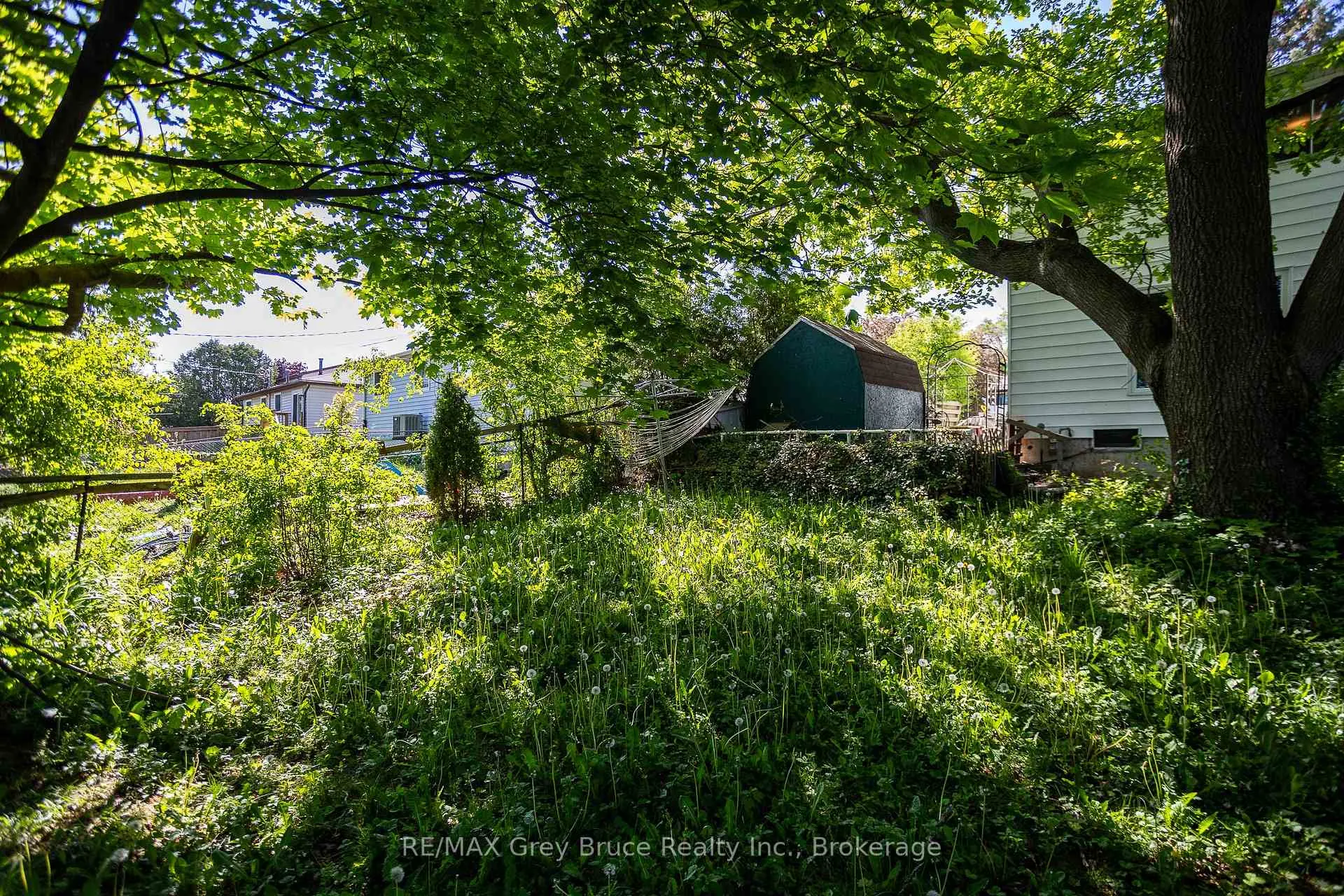 Photo 17 of 1068 11th Street E, Owen Sound — HOMEH