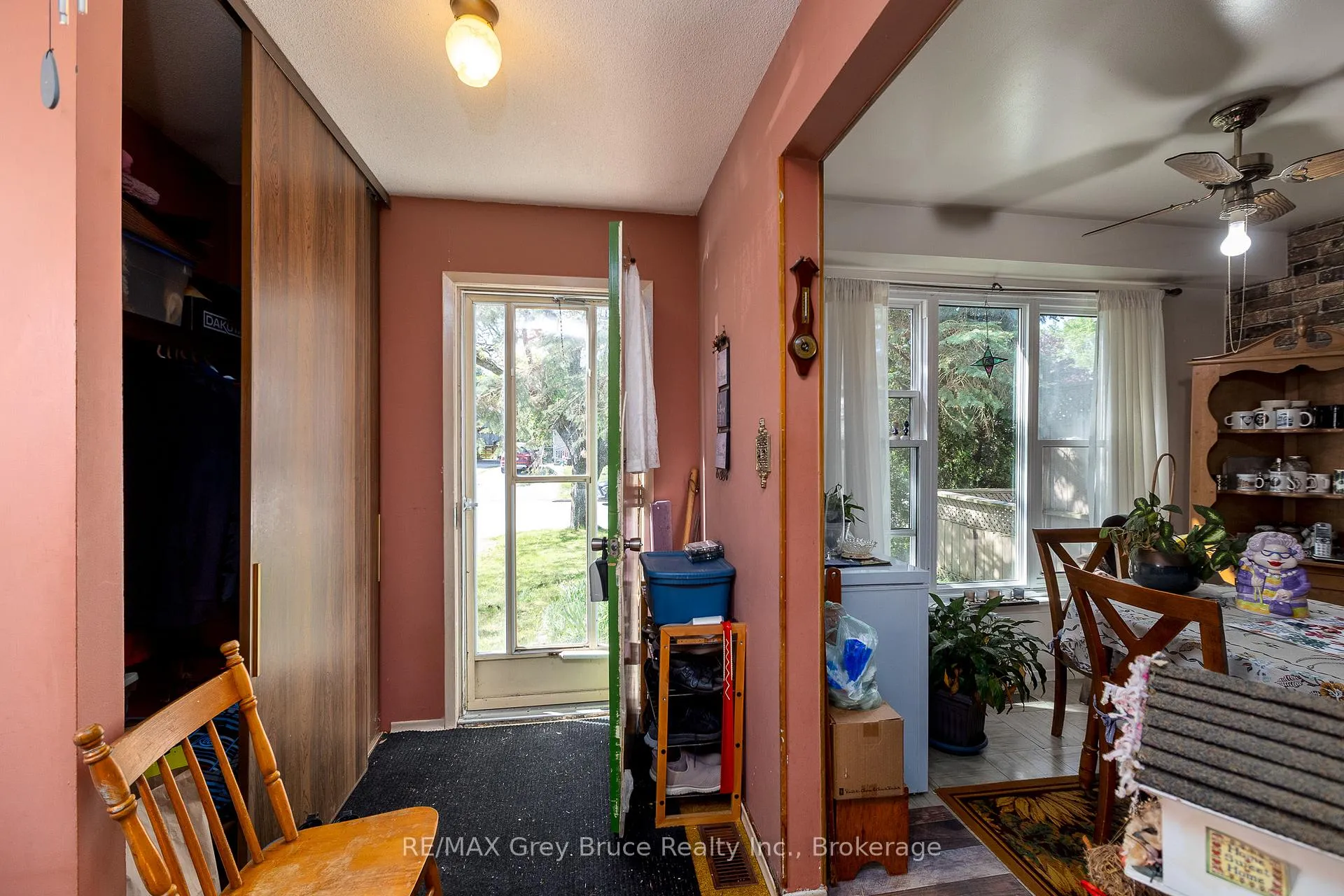 Photo 2 of 1068 11th Street E, Owen Sound — HOMEH
