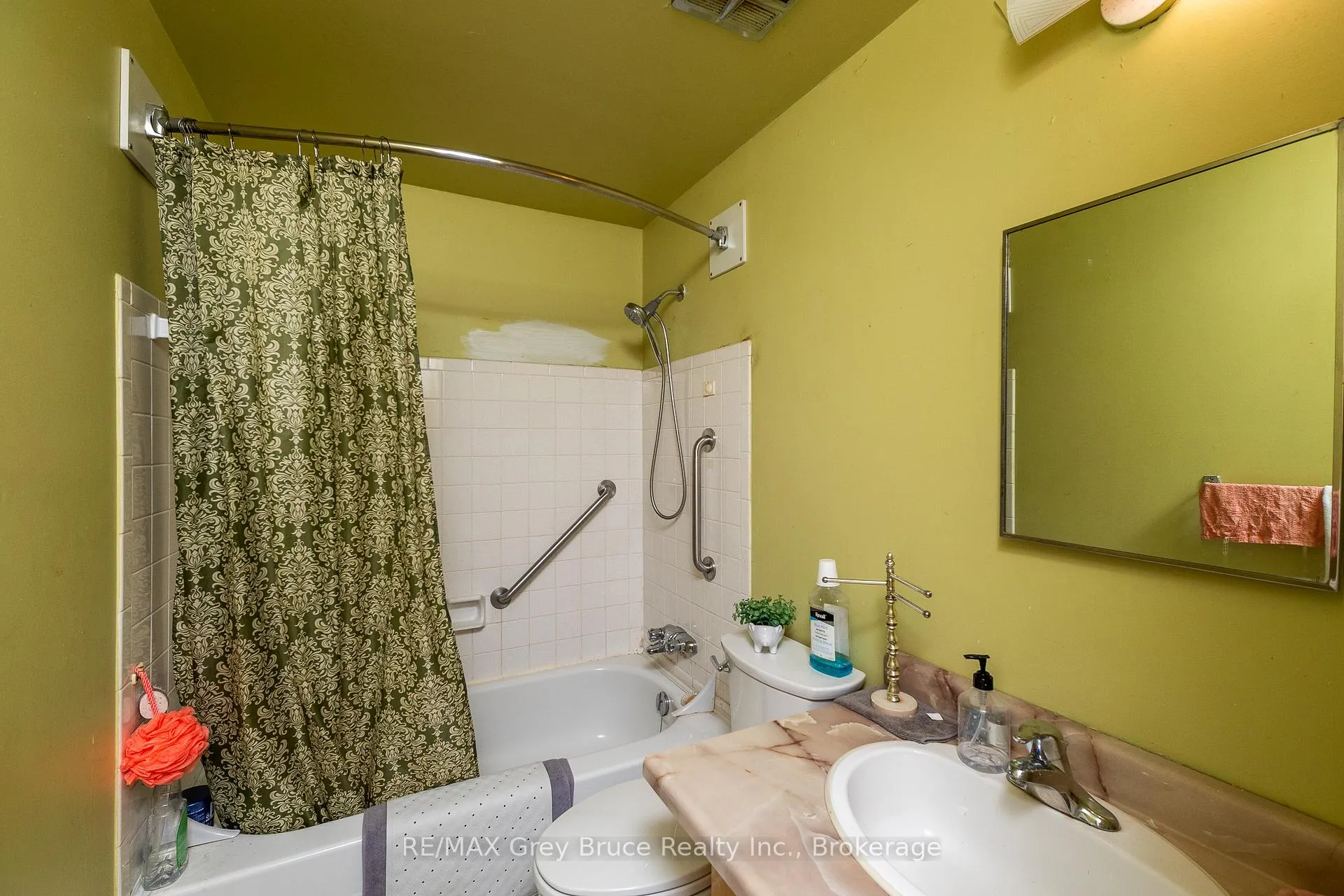 Photo 14 of 1068 11th Street E, Owen Sound — HOMEH