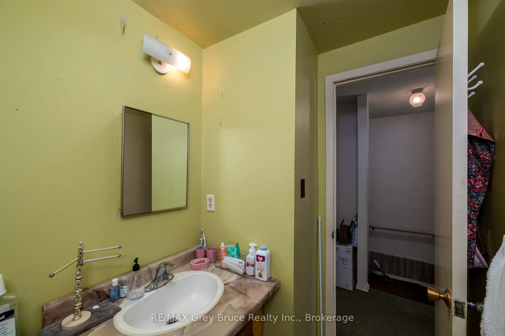 Photo 21 of 1068 11th Street E, Owen Sound — HOMEH