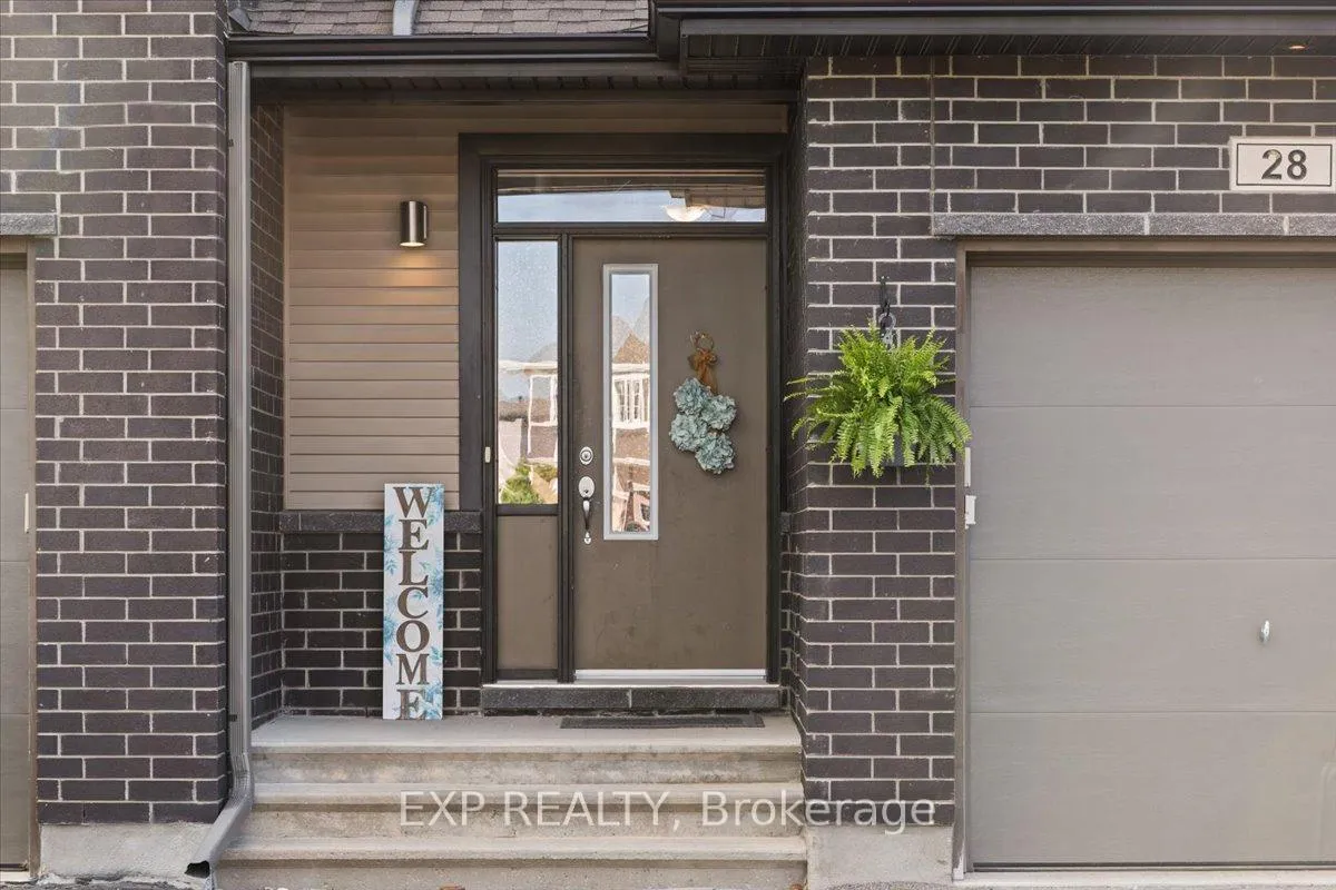 Photo 2 of 28 Hackney Private, Ottawa, Kanata - Emerald Meadows/Trailwest — HOMEH