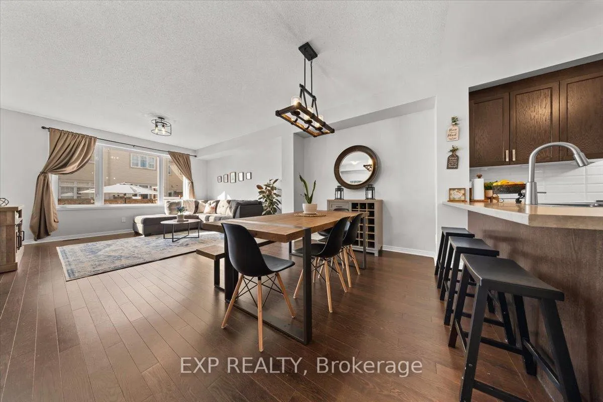 Photo 8 of 28 Hackney Private, Ottawa, Kanata - Emerald Meadows/Trailwest — HOMEH
