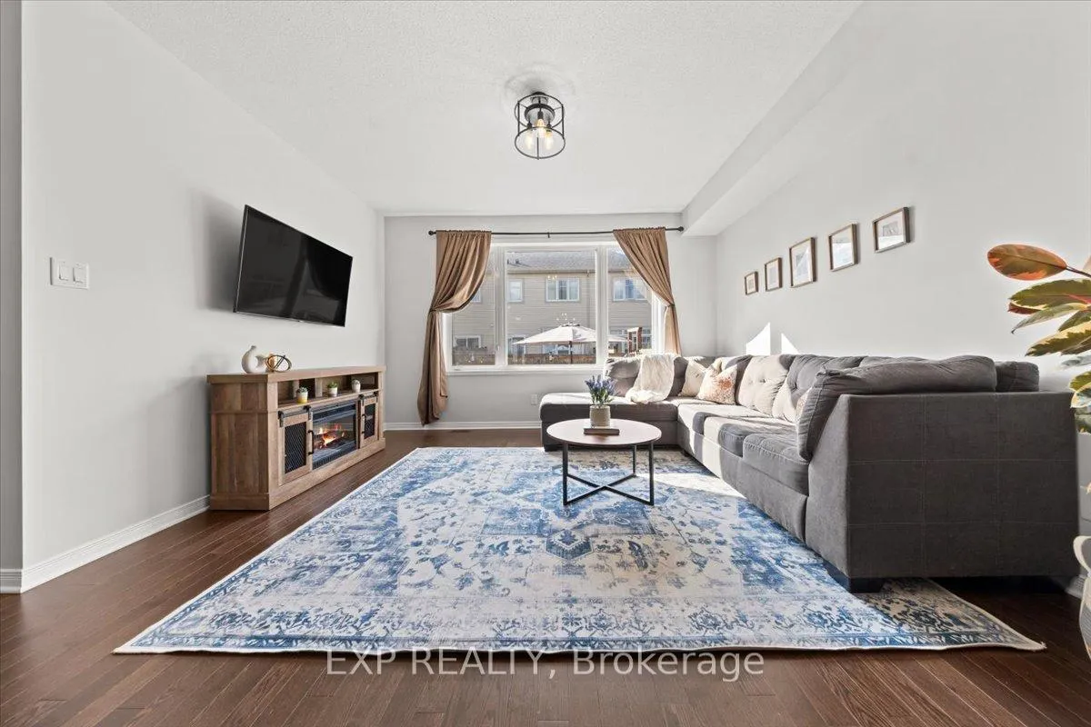 Photo 11 of 28 Hackney Private, Ottawa, Kanata - Emerald Meadows/Trailwest — HOMEH