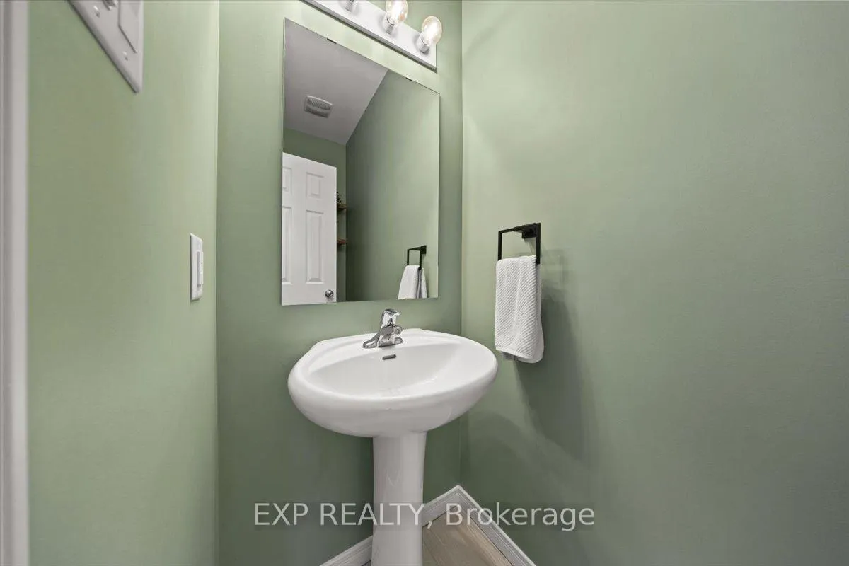 Photo 14 of 28 Hackney Private, Ottawa, Kanata - Emerald Meadows/Trailwest — HOMEH