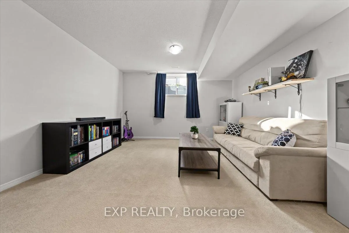 Photo 25 of 28 Hackney Private, Ottawa, Kanata - Emerald Meadows/Trailwest — HOMEH