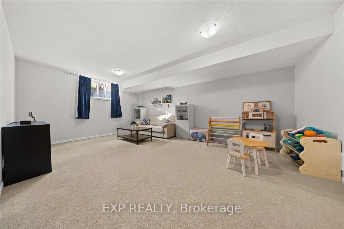 Photo 27 of 28 Hackney Private, Ottawa, Kanata - Emerald Meadows/Trailwest — HOMEH