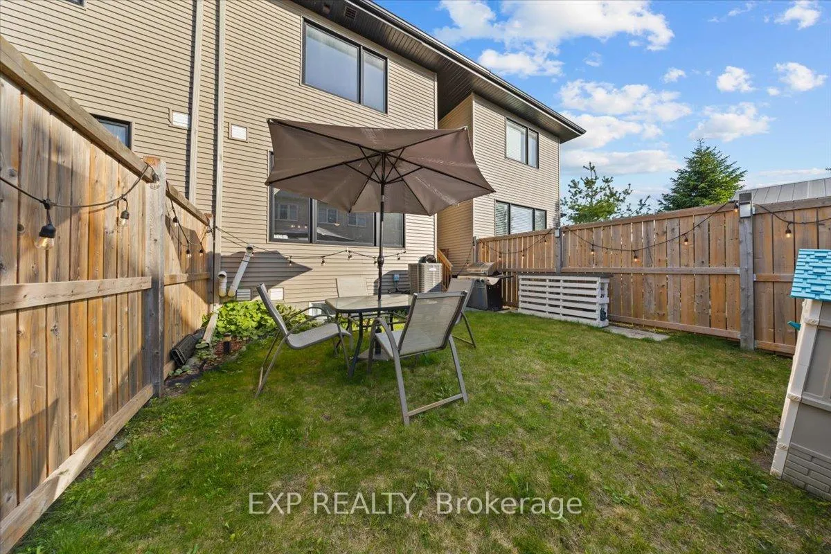 Photo 32 of 28 Hackney Private, Ottawa, Kanata - Emerald Meadows/Trailwest — HOMEH