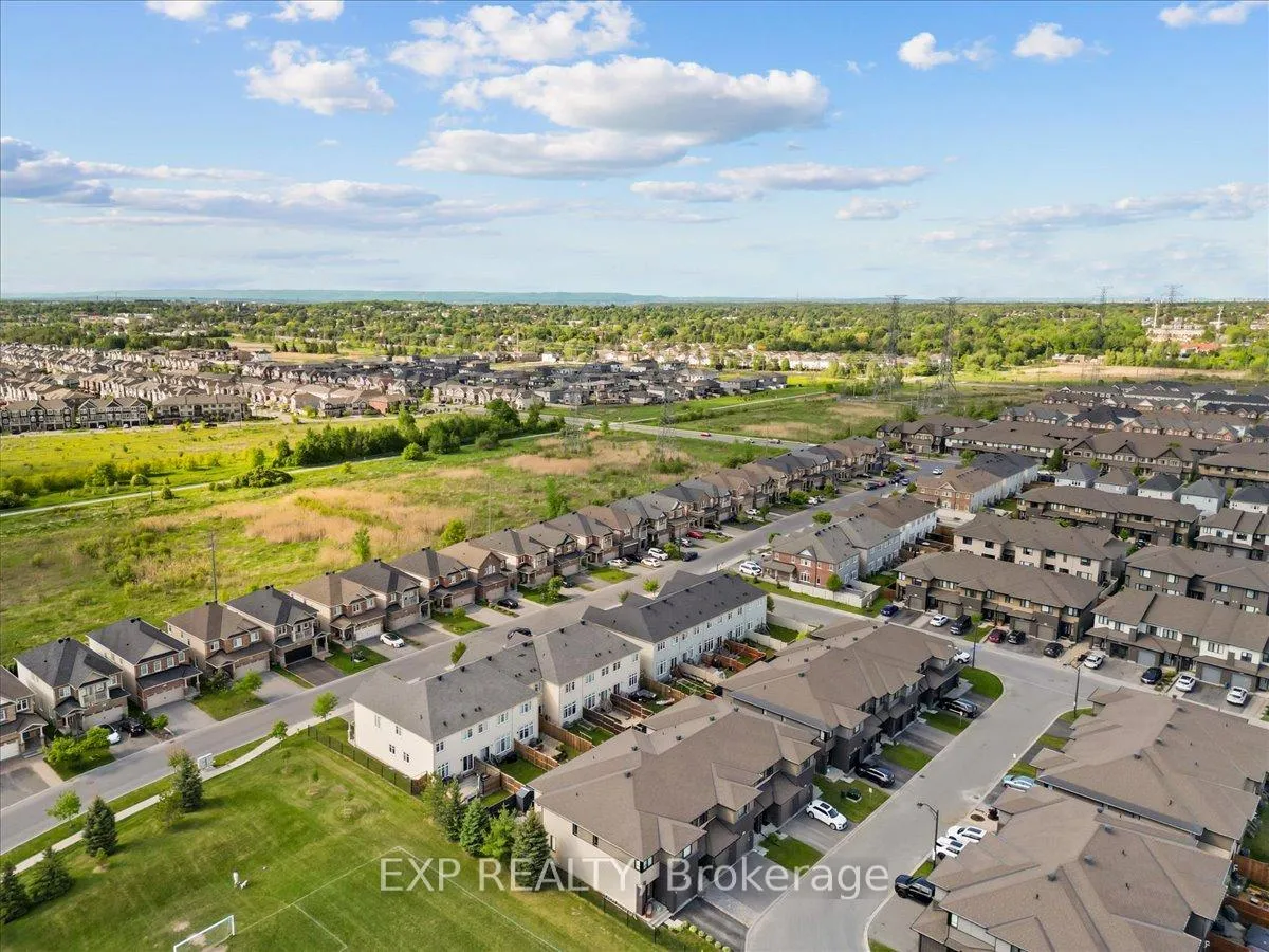 Photo 37 of 28 Hackney Private, Ottawa, Kanata - Emerald Meadows/Trailwest — HOMEH
