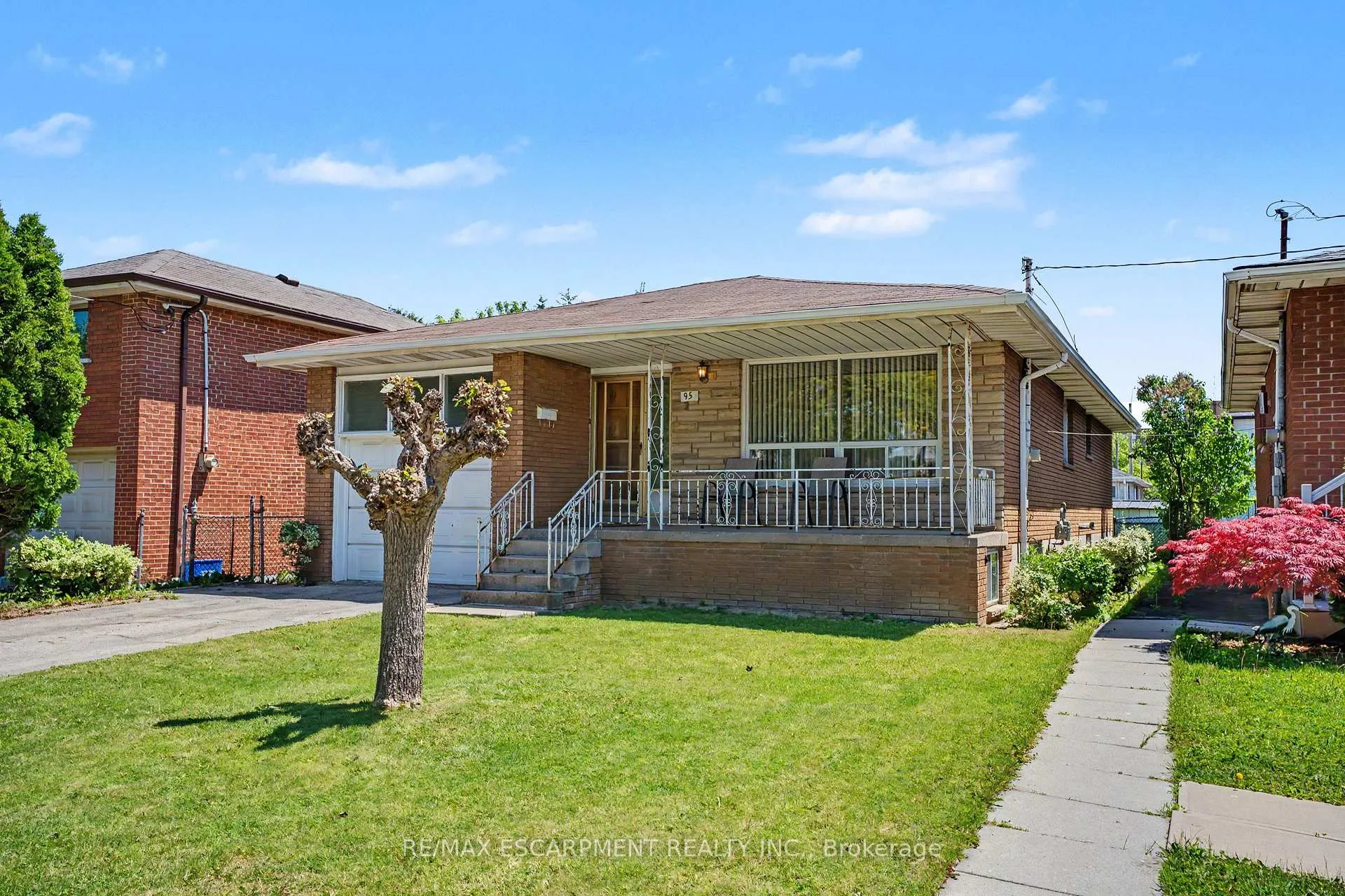Photo 2 of 95 Fieldway Drive, Hamilton, Bruleville — HOMEH