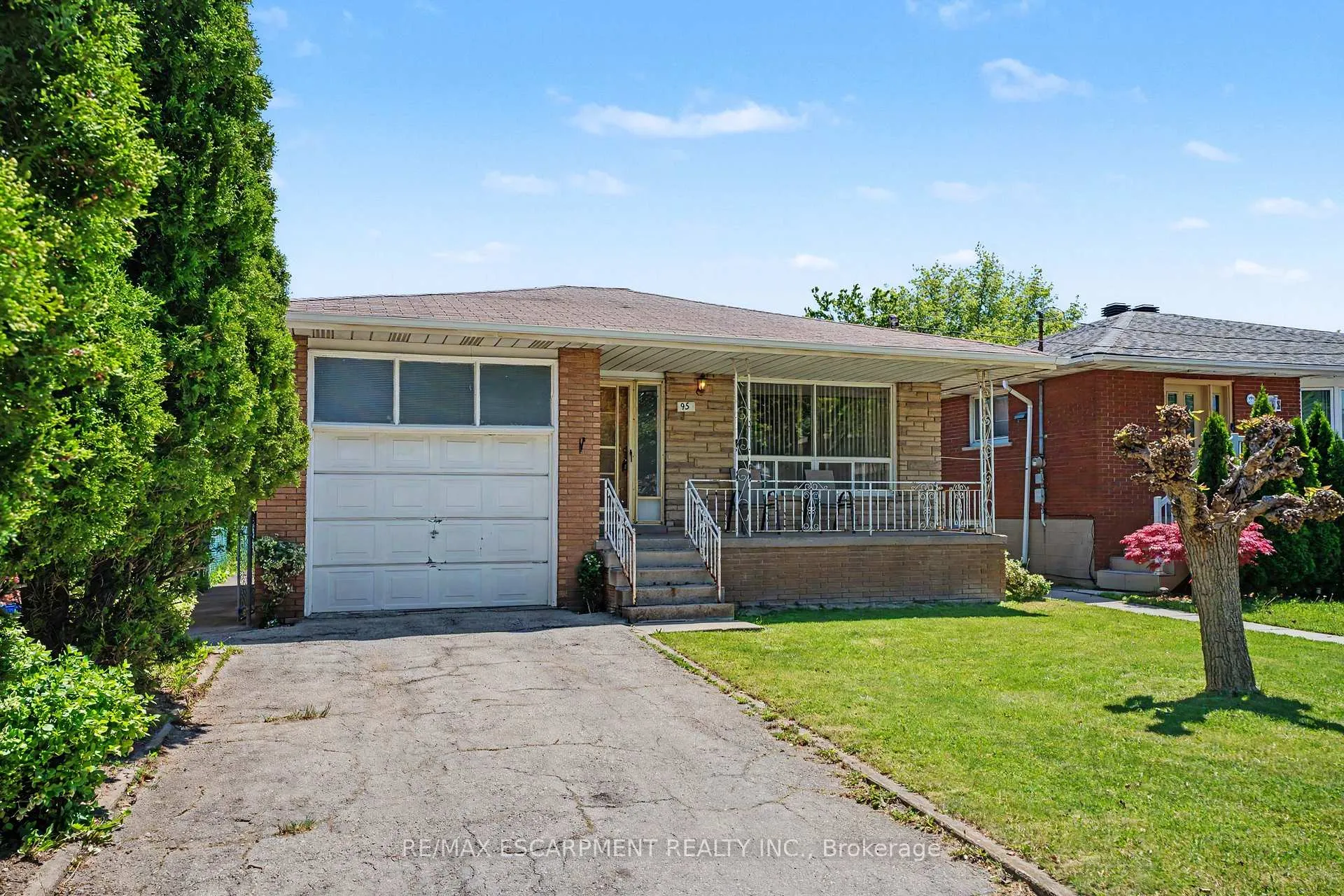 Photo 3 of 95 Fieldway Drive, Hamilton, Bruleville — HOMEH