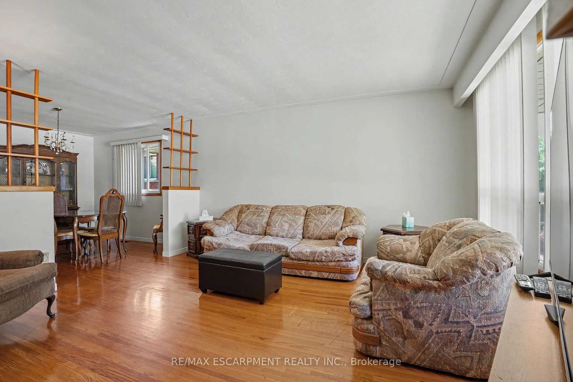 Photo 6 of 95 Fieldway Drive, Hamilton, Bruleville — HOMEH
