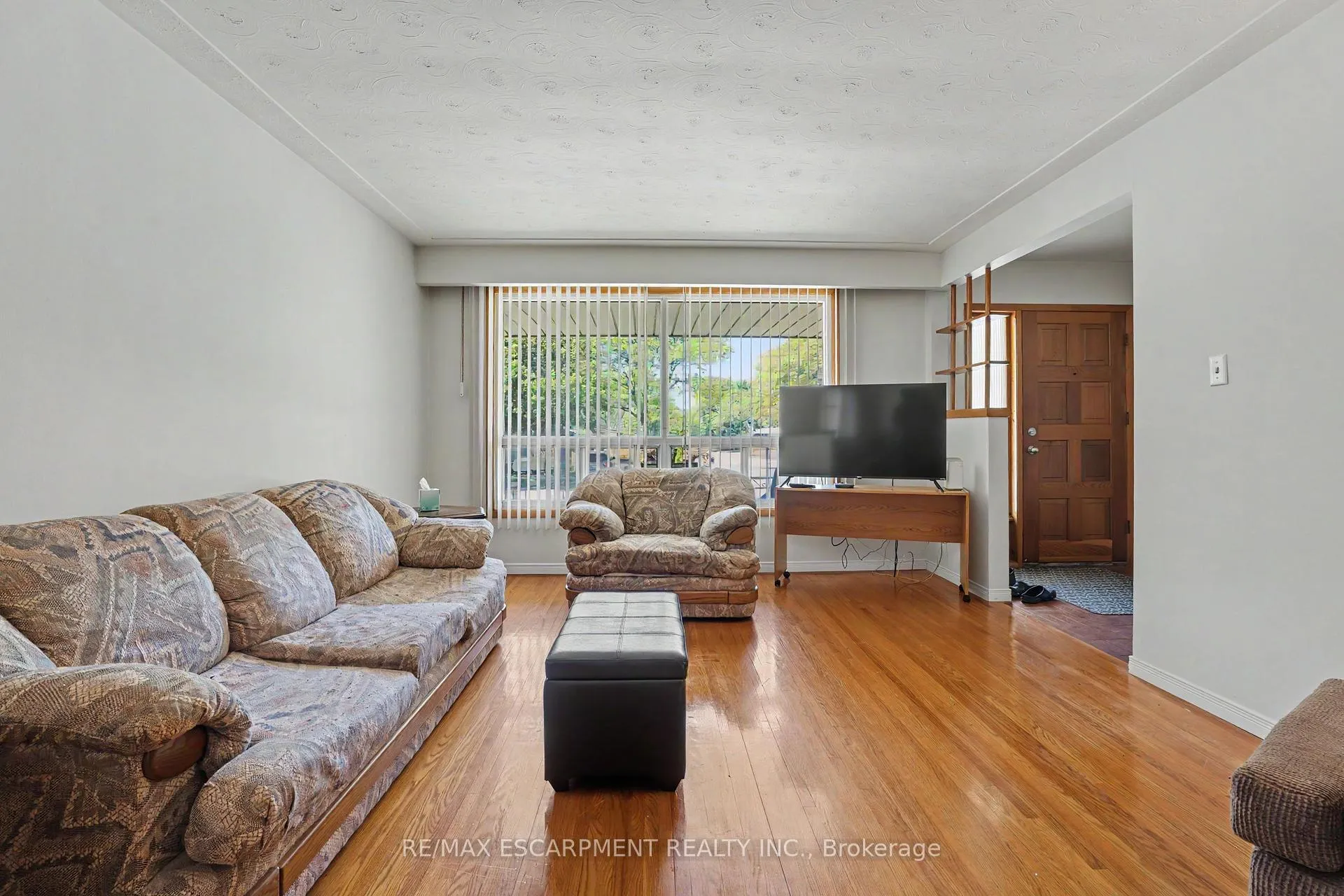 Photo 7 of 95 Fieldway Drive, Hamilton, Bruleville — HOMEH