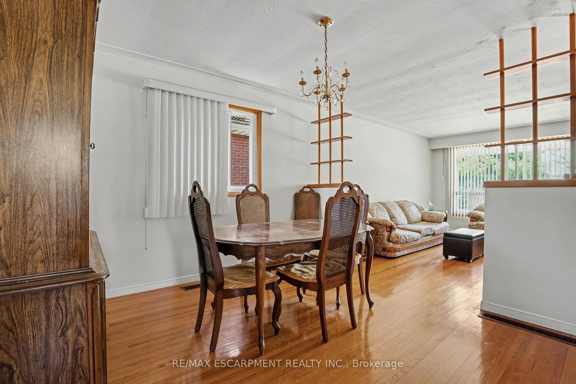 Photo 9 of 95 Fieldway Drive, Hamilton, Bruleville — HOMEH