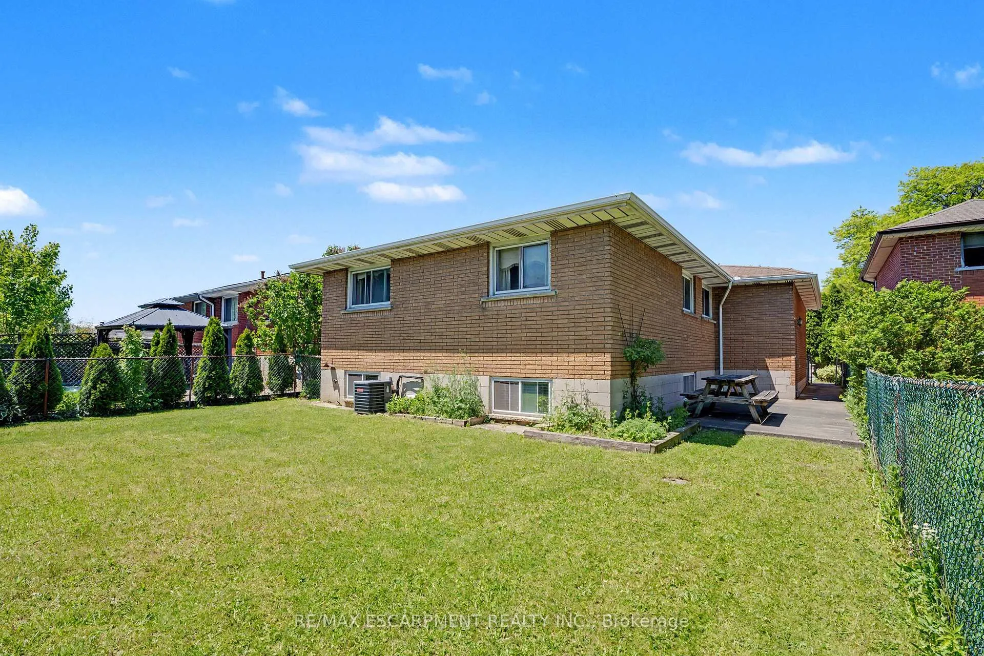 Photo 31 of 95 Fieldway Drive, Hamilton, Bruleville — HOMEH