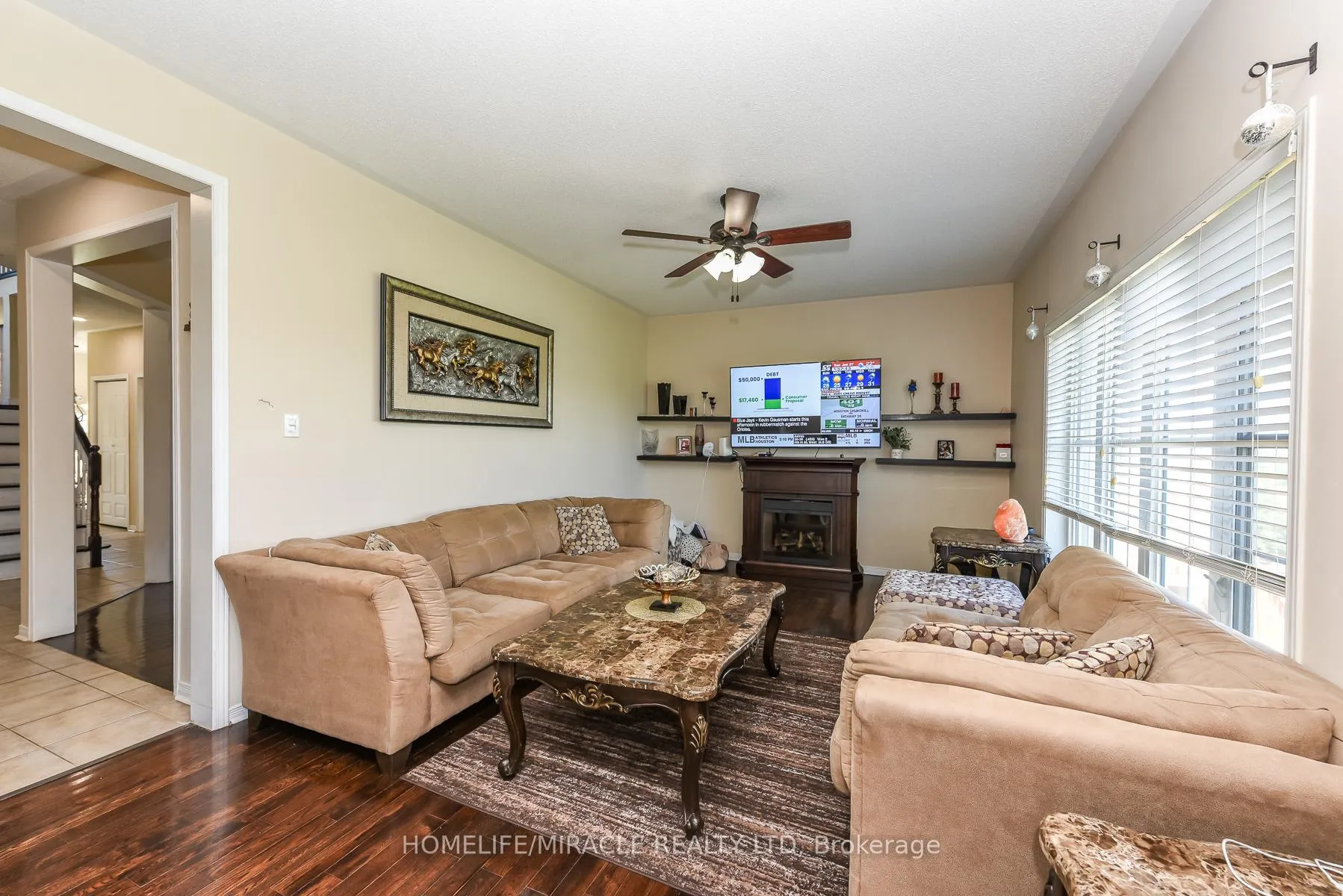 Photo 10 of 23 Roundstone Drive, Brampton, Credit Valley — HOMEH