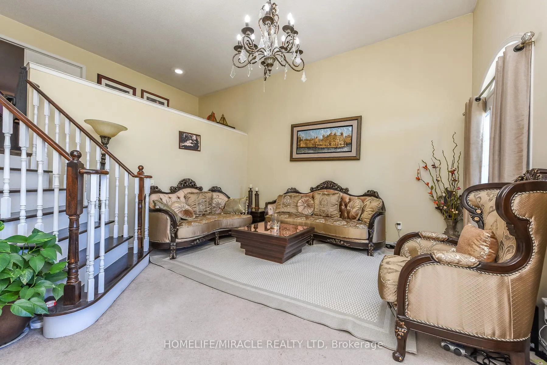Photo 18 of 23 Roundstone Drive, Brampton, Credit Valley — HOMEH