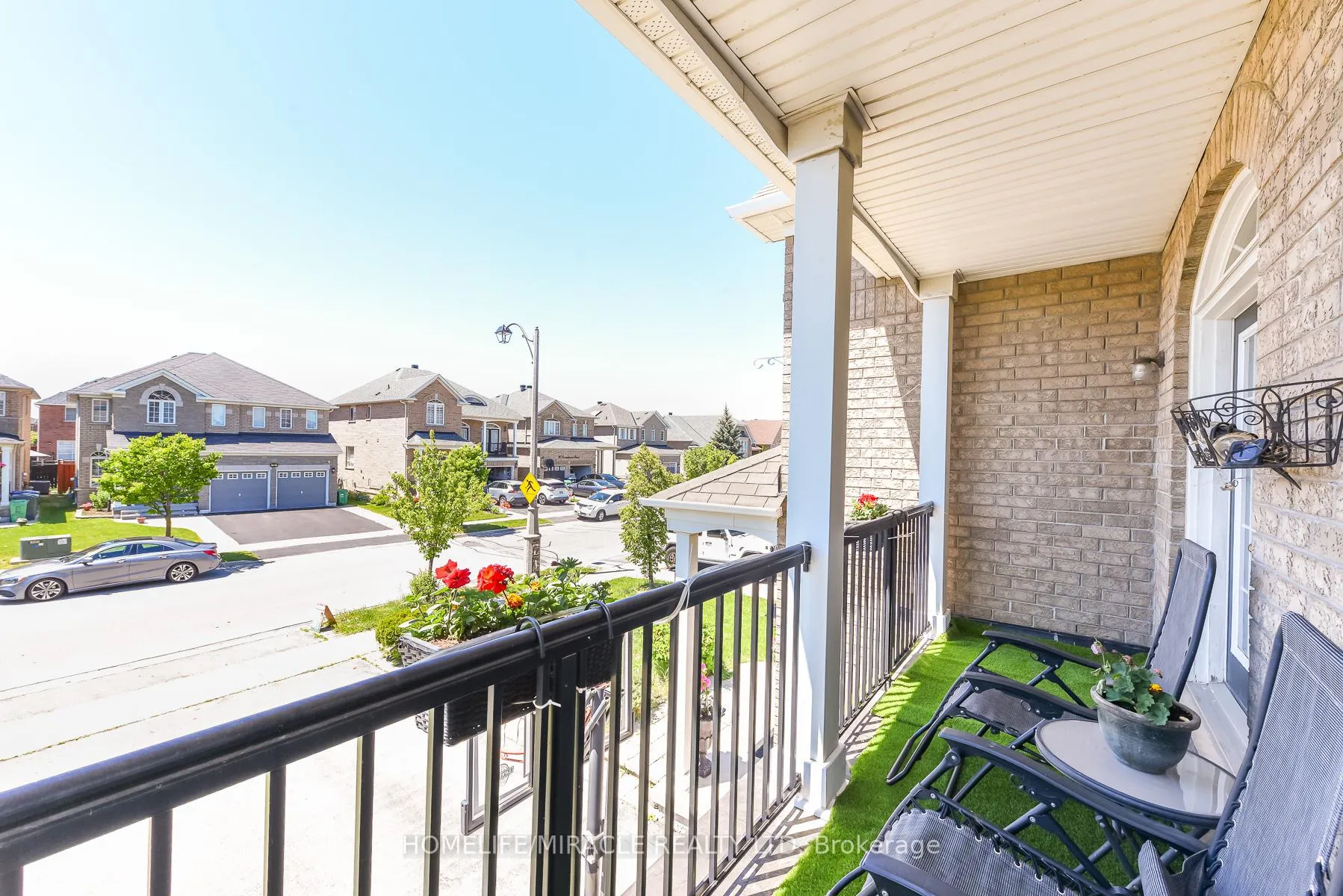 Photo 24 of 23 Roundstone Drive, Brampton, Credit Valley — HOMEH