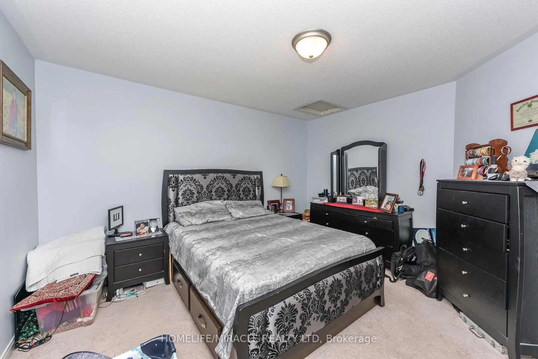 Photo 25 of 23 Roundstone Drive, Brampton, Credit Valley — HOMEH