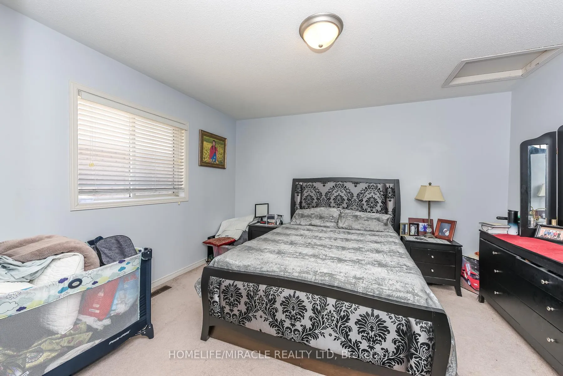 Photo 26 of 23 Roundstone Drive, Brampton, Credit Valley — HOMEH