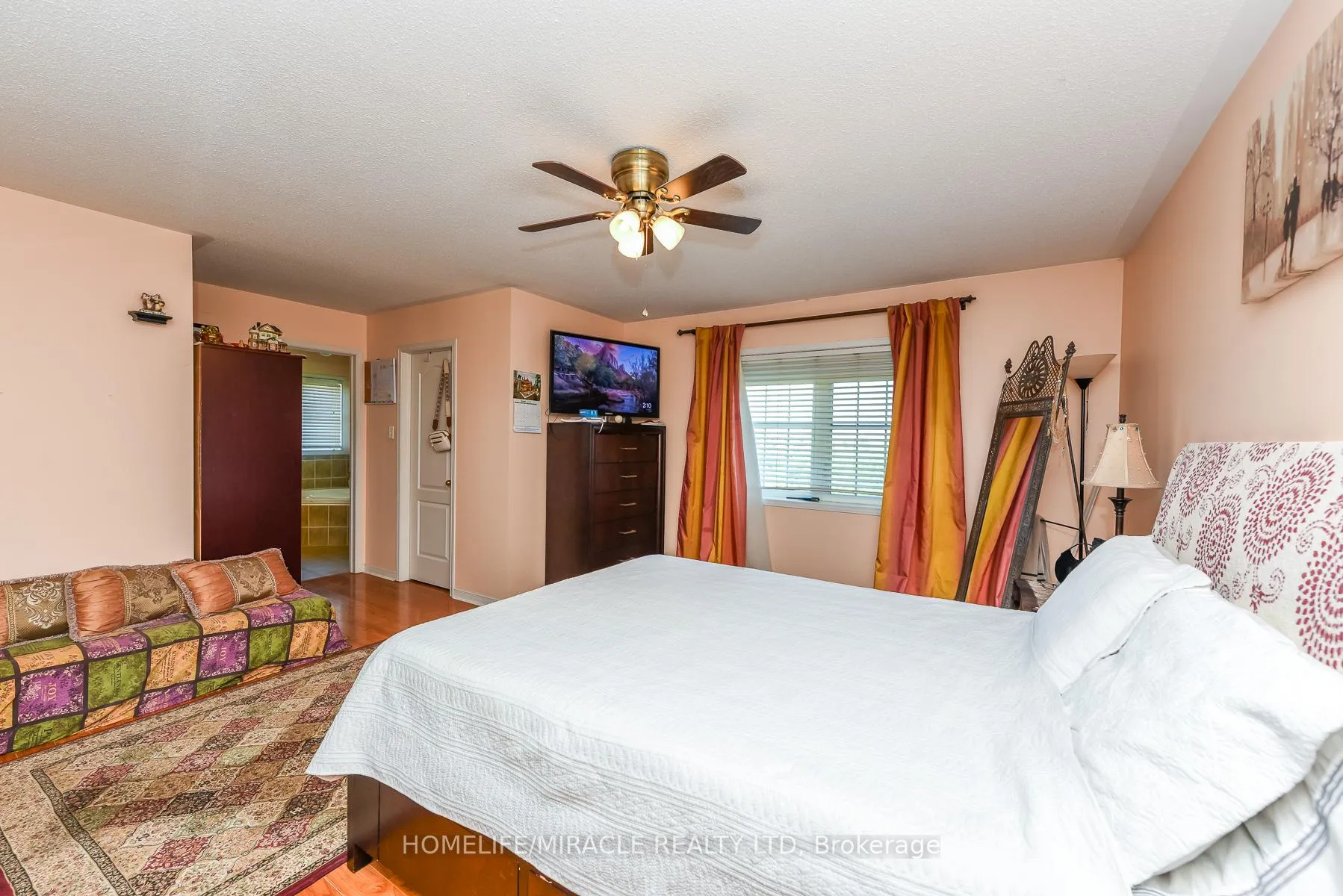 Photo 29 of 23 Roundstone Drive, Brampton, Credit Valley — HOMEH