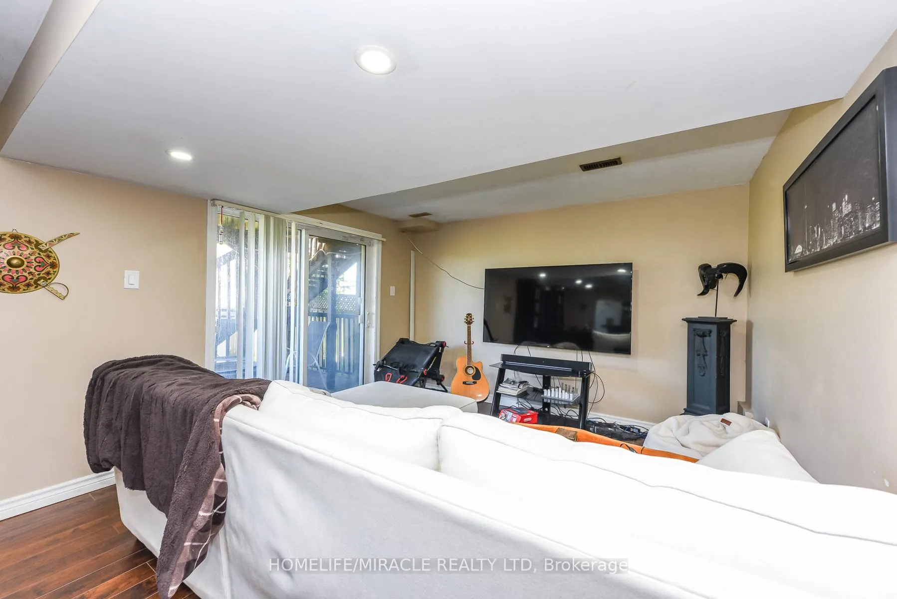 Photo 43 of 23 Roundstone Drive, Brampton, Credit Valley — HOMEH