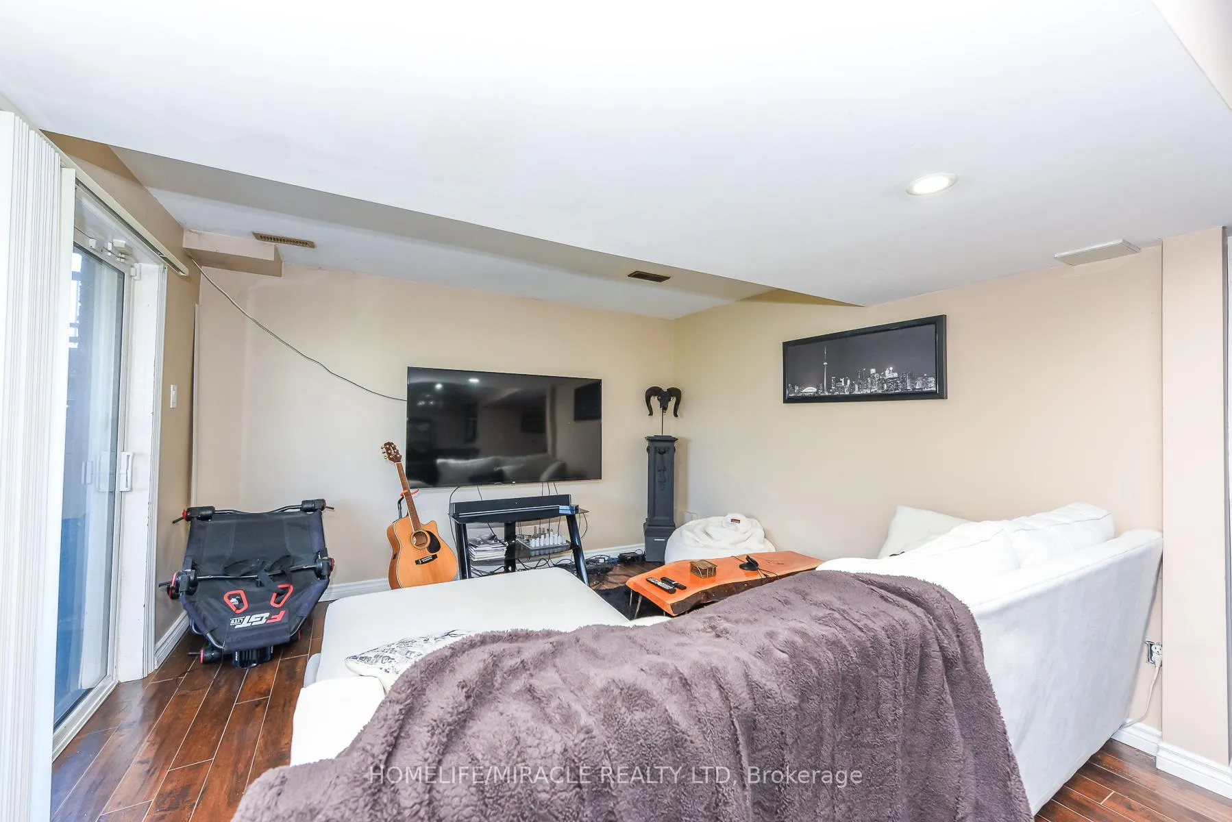 Photo 44 of 23 Roundstone Drive, Brampton, Credit Valley — HOMEH