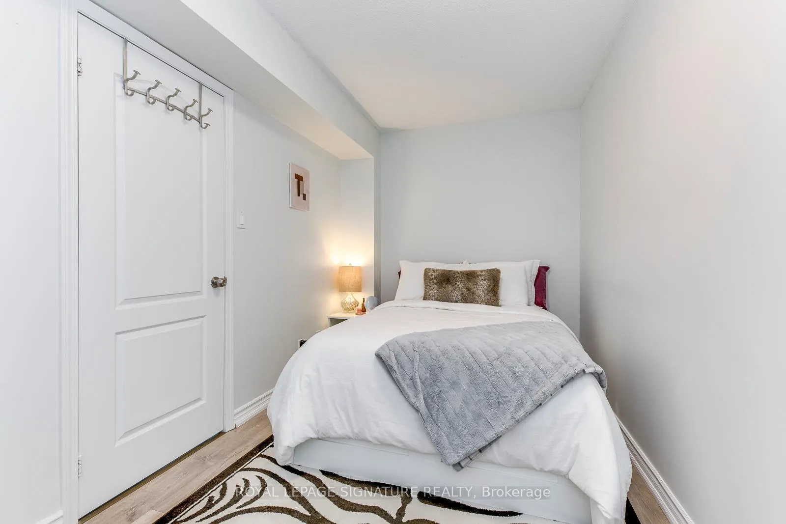 Photo 8 of Unit 525, 10 Douro Street, Toronto, Niagara — HOMEH