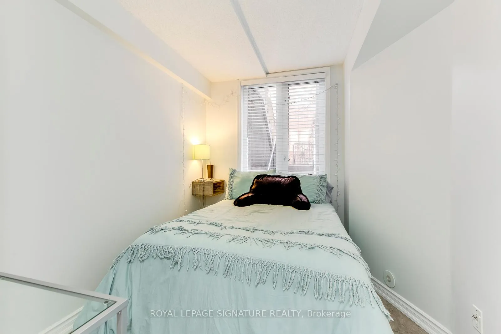 Photo 10 of Unit 525, 10 Douro Street, Toronto, Niagara — HOMEH