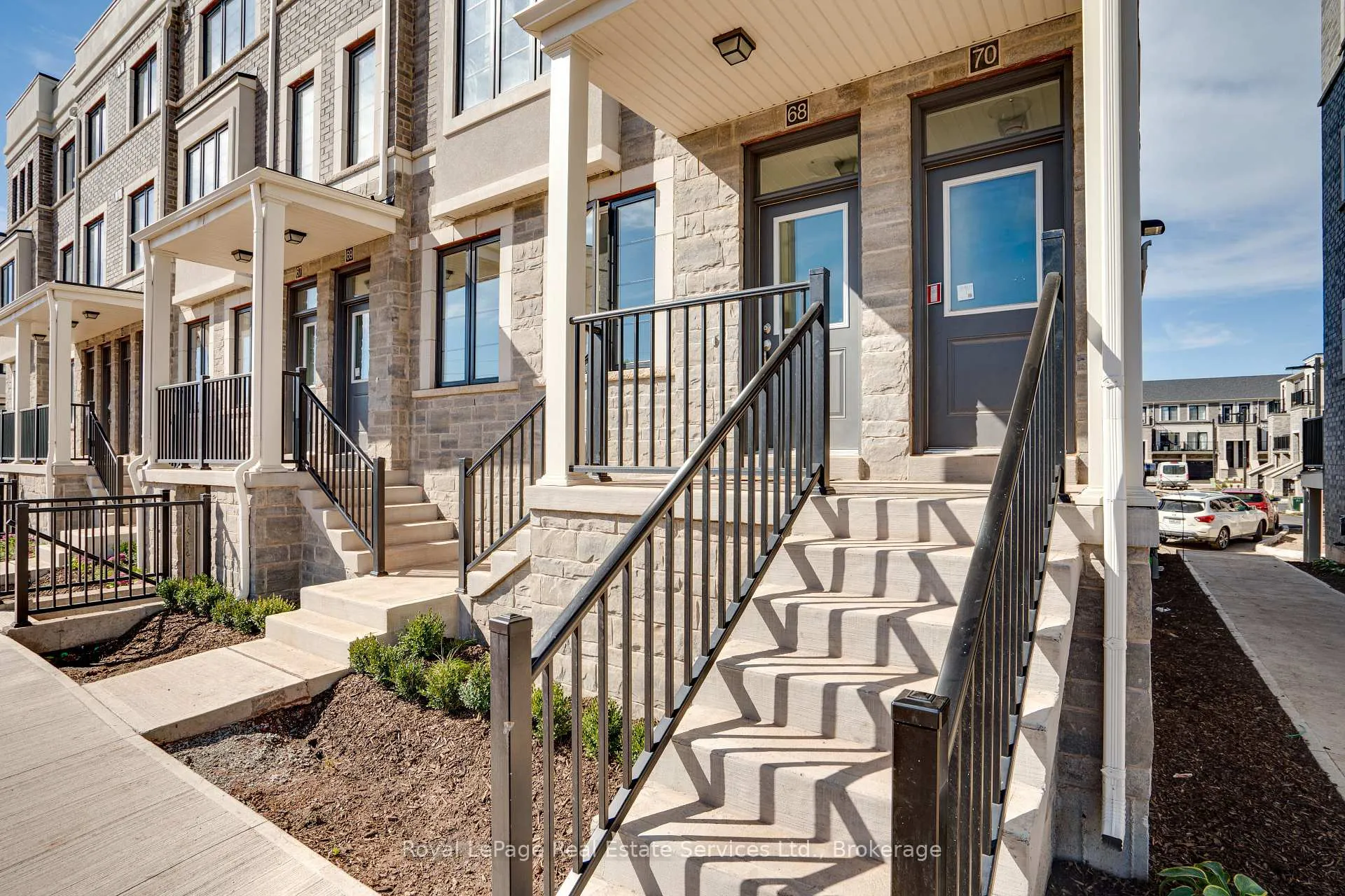 Photo 2 of Unit 68, 383 Dundas Street E, Hamilton, Waterdown — HOMEH