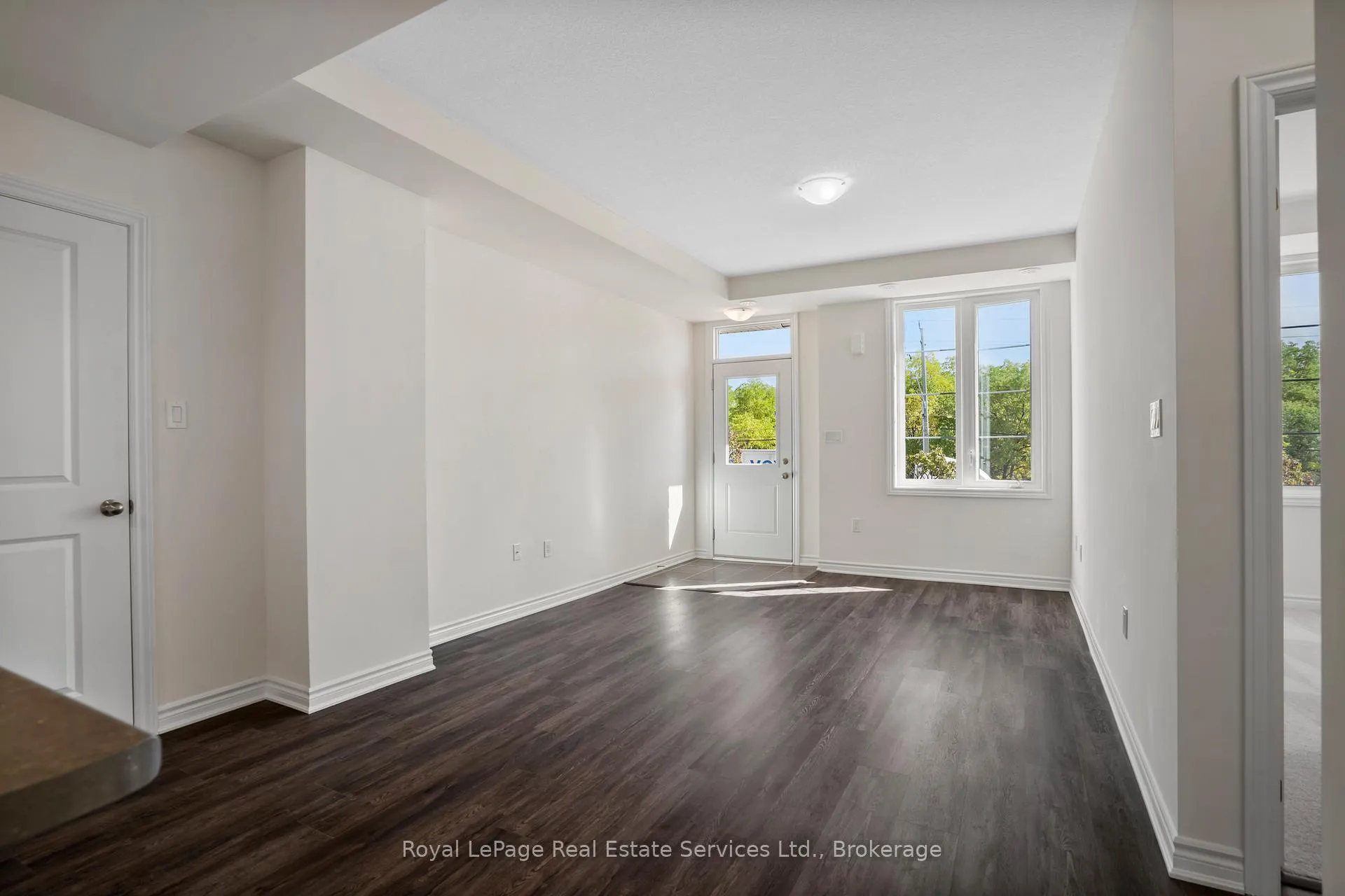 Photo 5 of Unit 68, 383 Dundas Street E, Hamilton, Waterdown — HOMEH