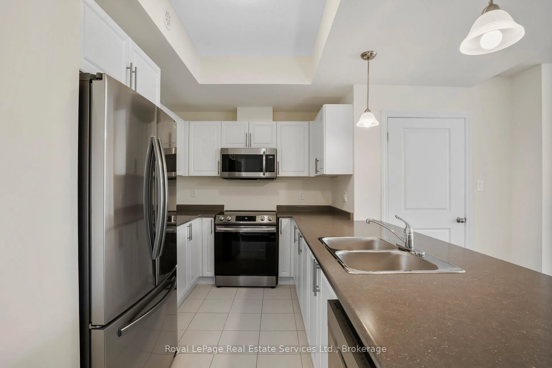 Photo 10 of Unit 68, 383 Dundas Street E, Hamilton, Waterdown — HOMEH