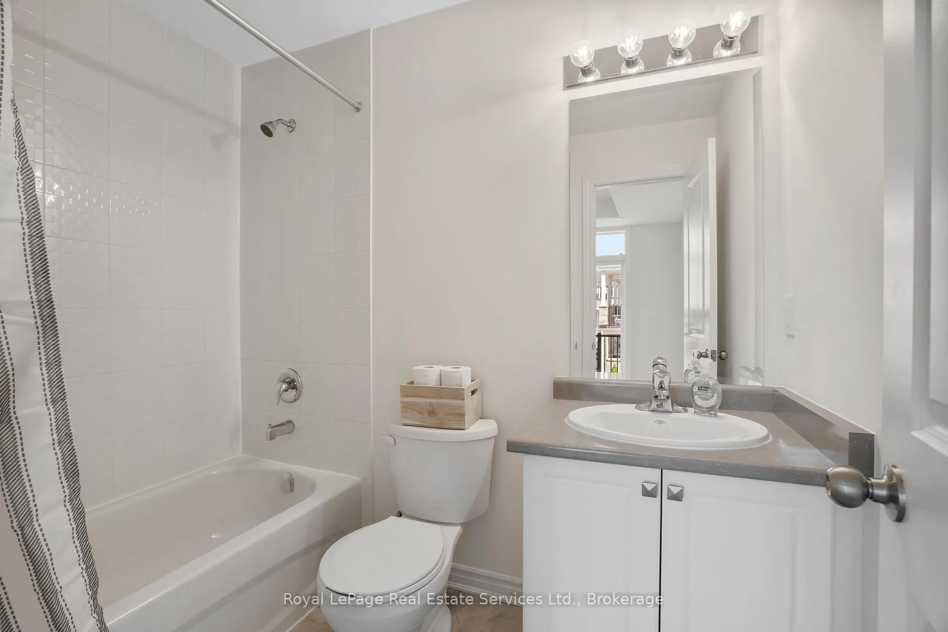 Photo 17 of Unit 68, 383 Dundas Street E, Hamilton, Waterdown — HOMEH